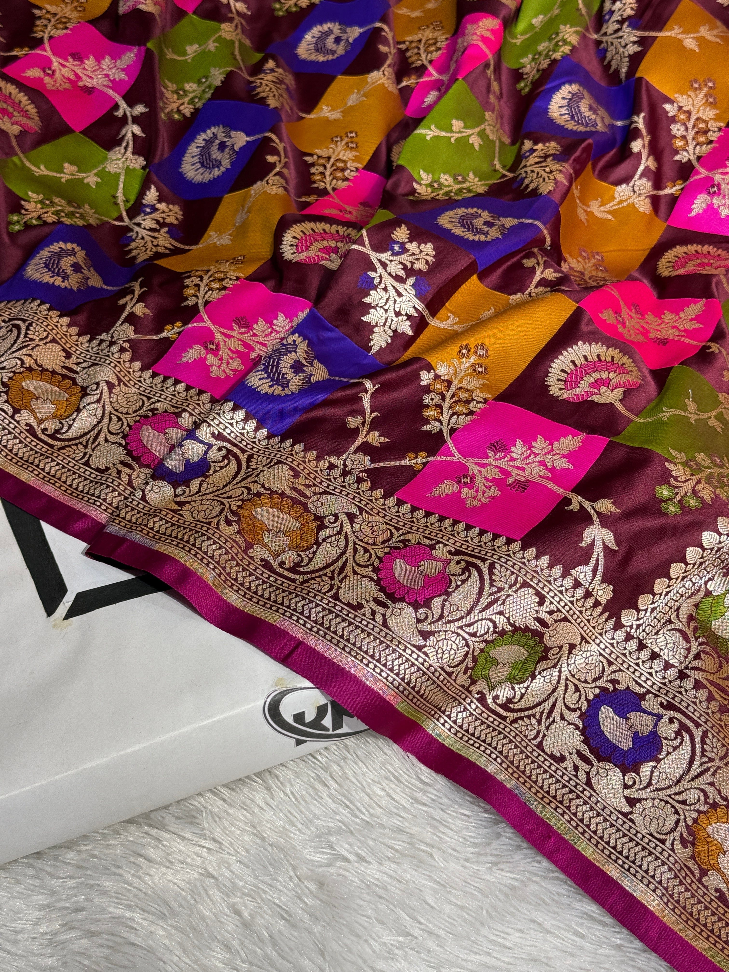 Mashru Silk Banarasi Rangkaat Saree Zari Border Pallu