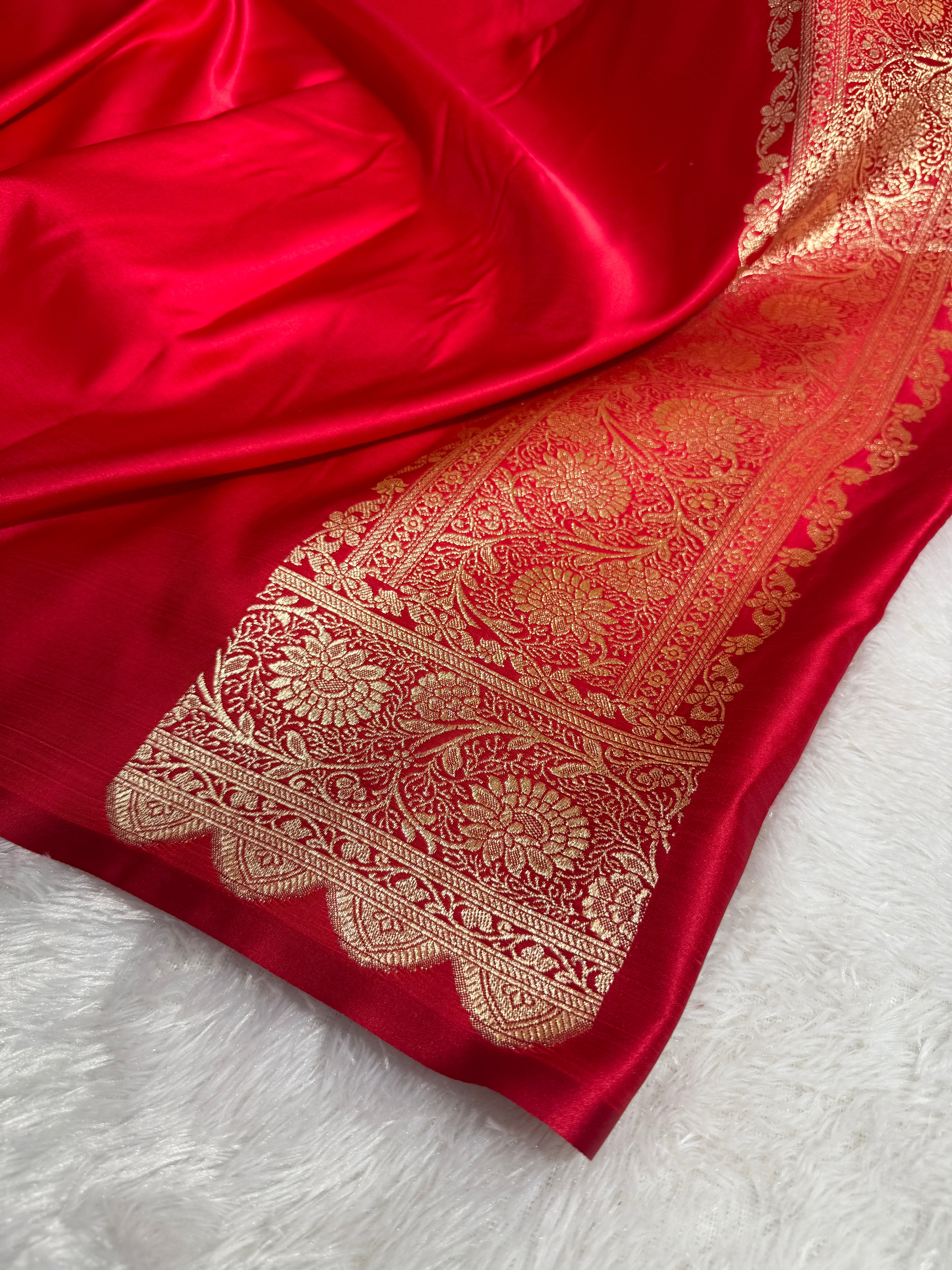 Mashru Silk Banarasi Boota Saree Zari Border Pallu