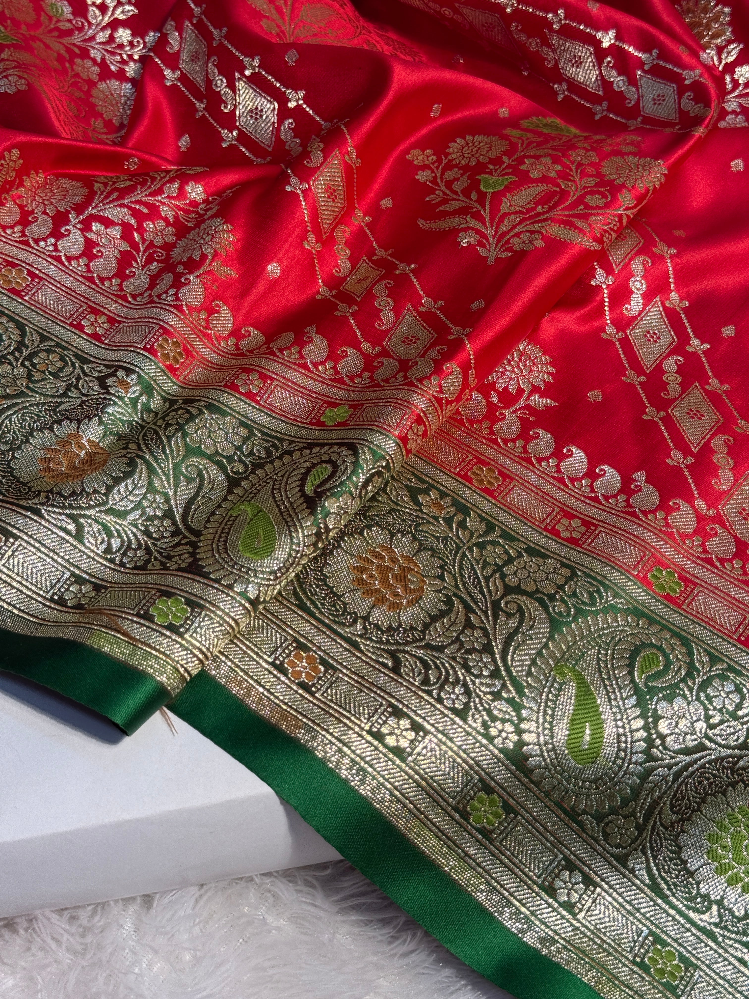 Mashru Silk Banarasi Contrast Meena Work Saree Zari Border Pallu