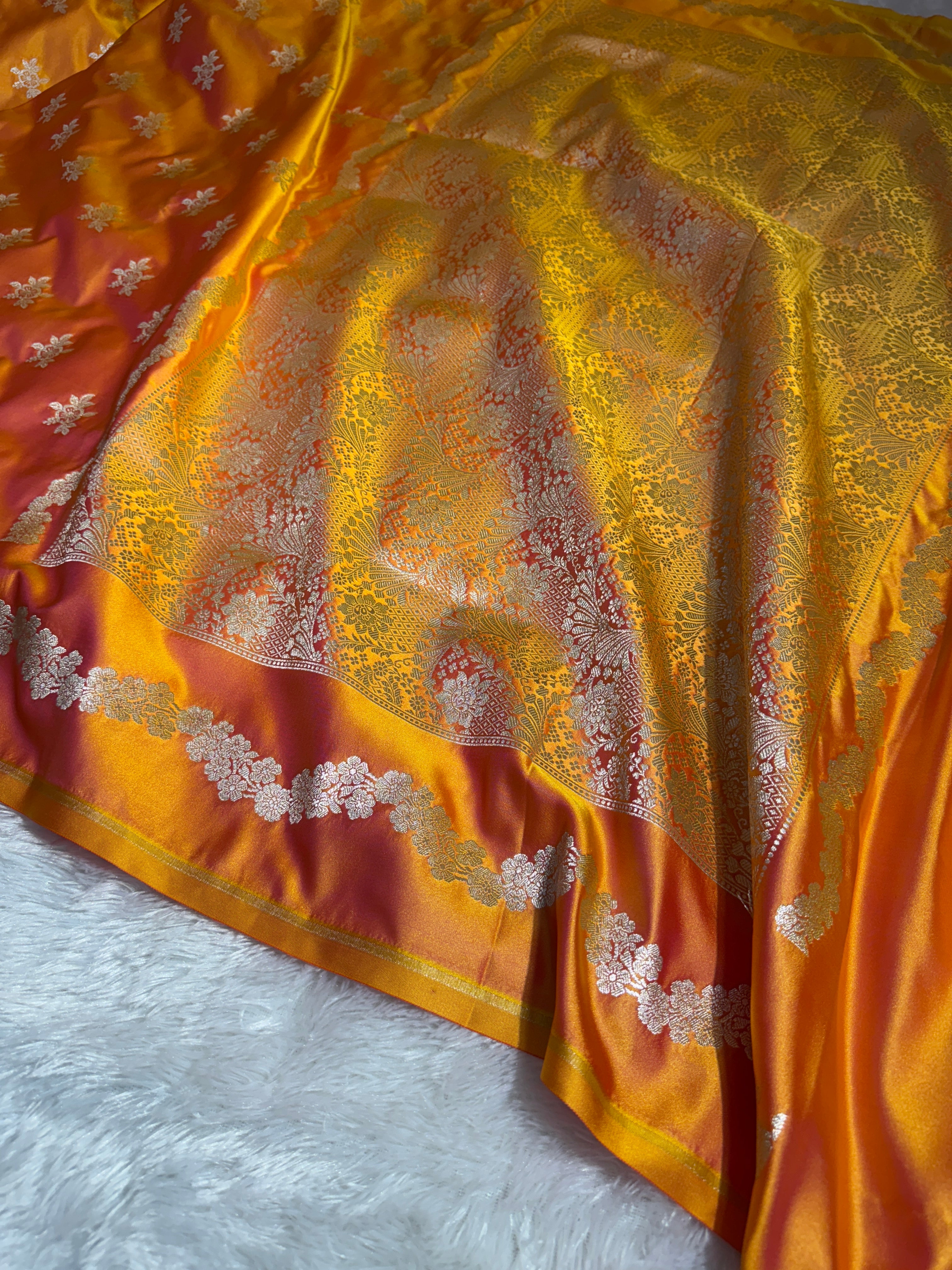 Mashru Silk Banarasi Booti Saree Zari Border Pallu