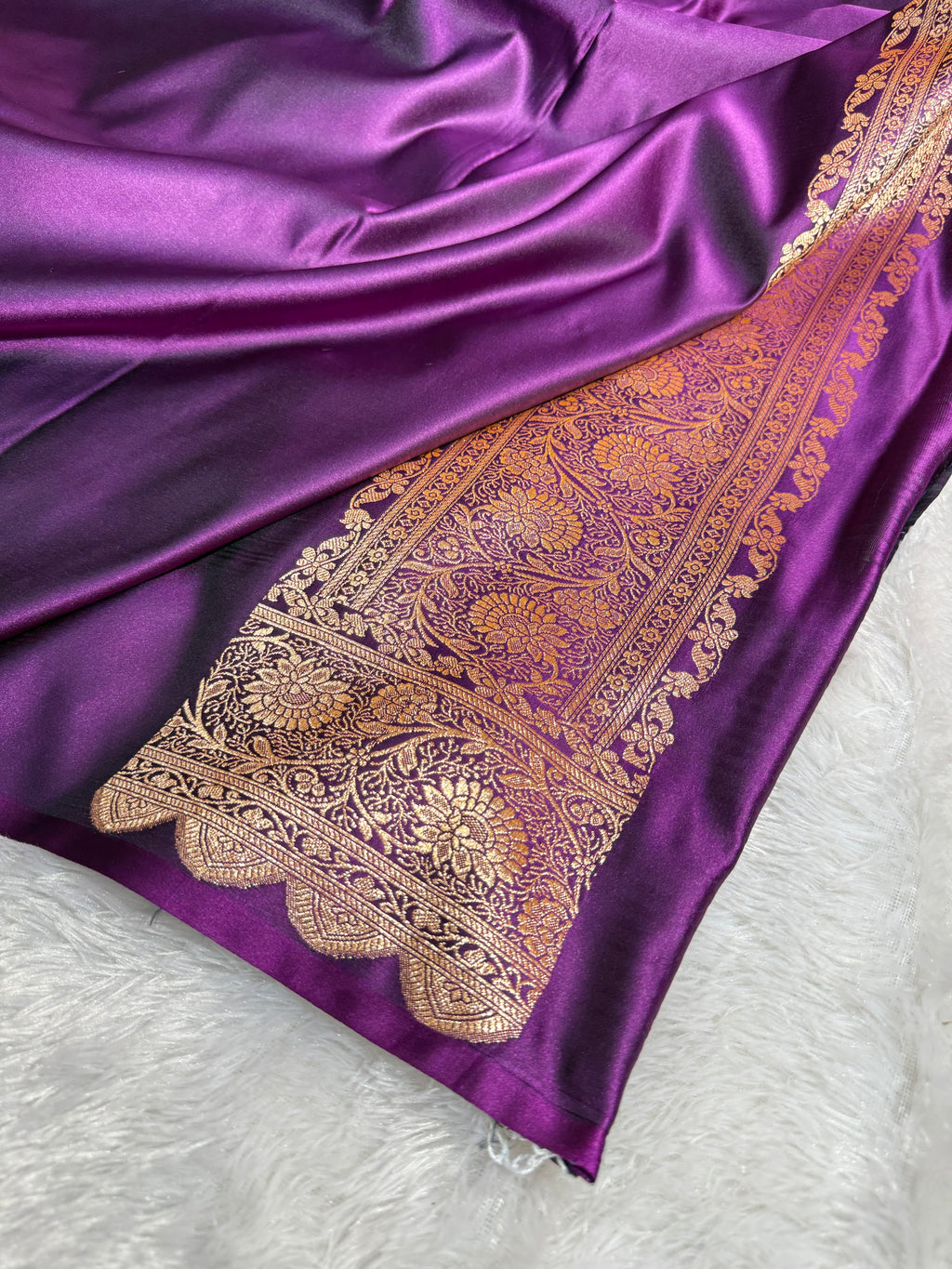 Mashru Silk Banarasi Boota Saree Zari Border Pallu