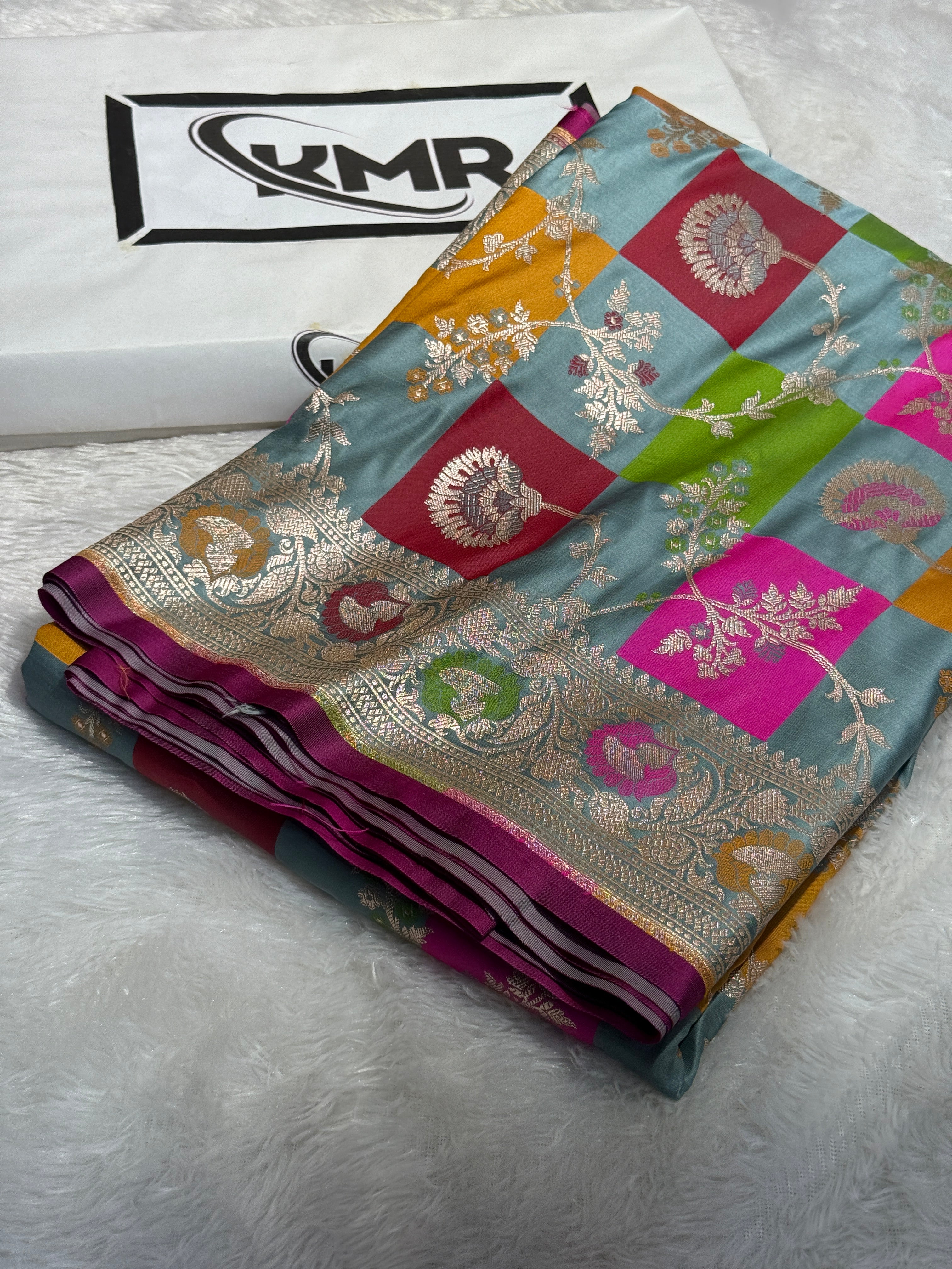 Mashru Silk Banarasi Rangkaat Saree Zari Border Pallu