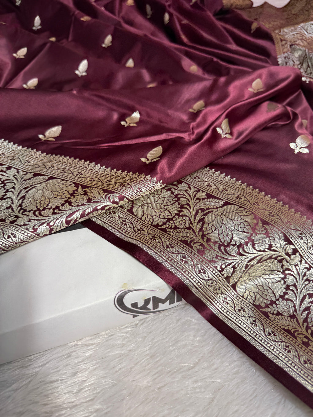 Mashru Katan Silk Banarasi Zari Border Buti Design Saree With Light Weight