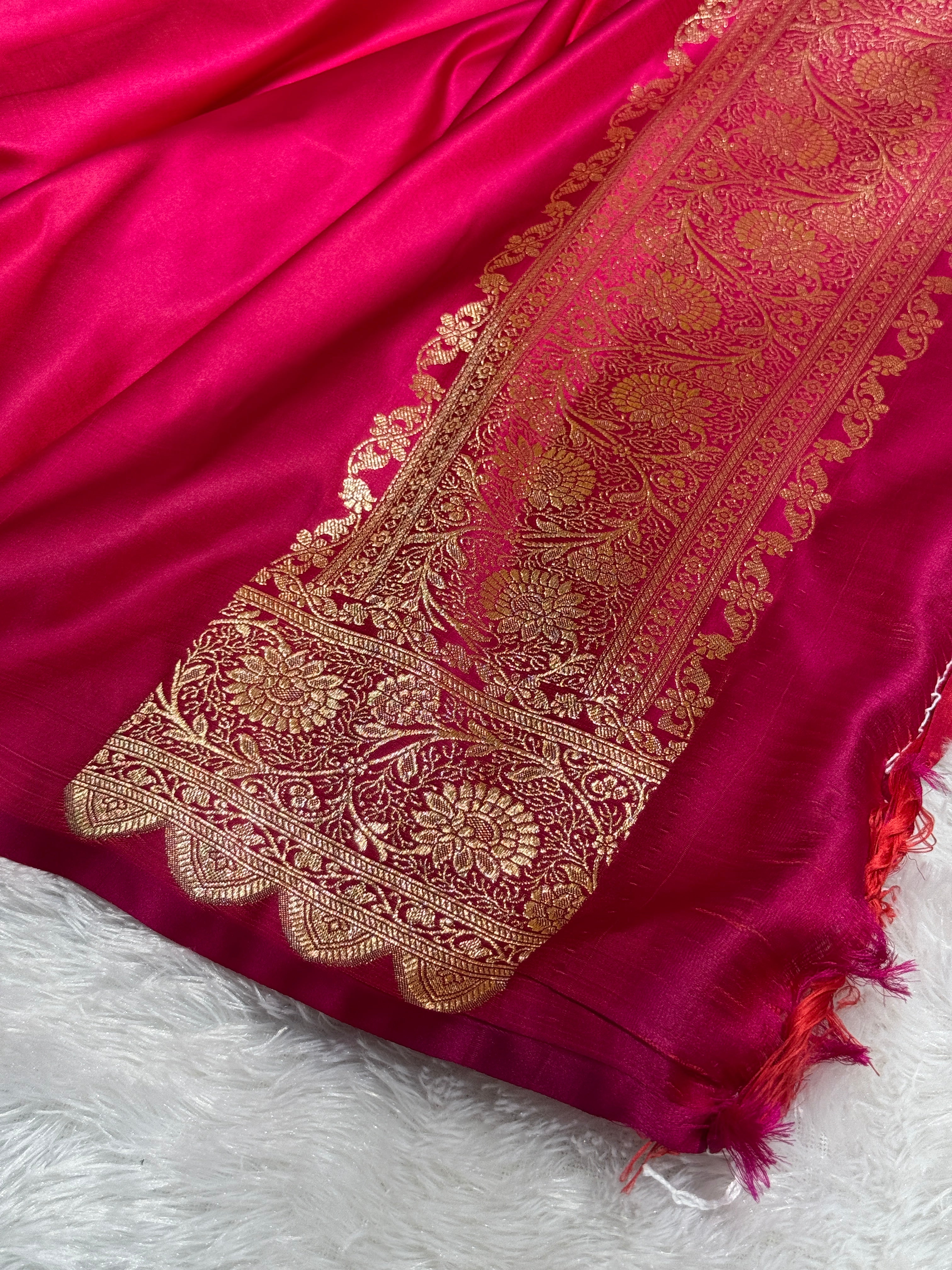 Mashru Silk Banarasi Boota Saree Zari Border Pallu