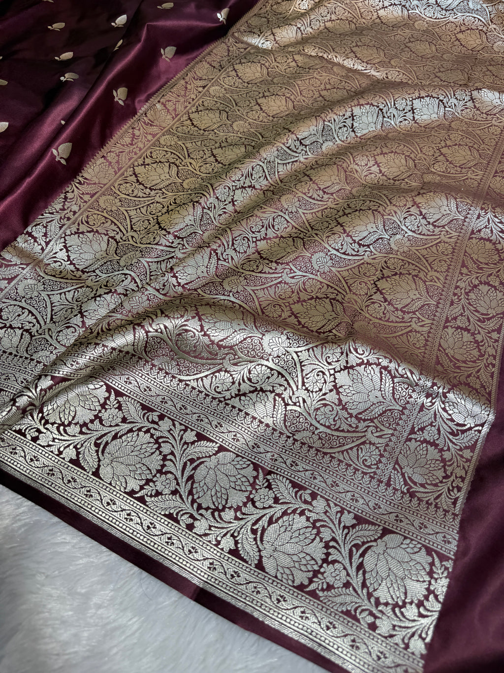 Mashru Katan Silk Banarasi Zari Border Buti Design Saree With Light Weight