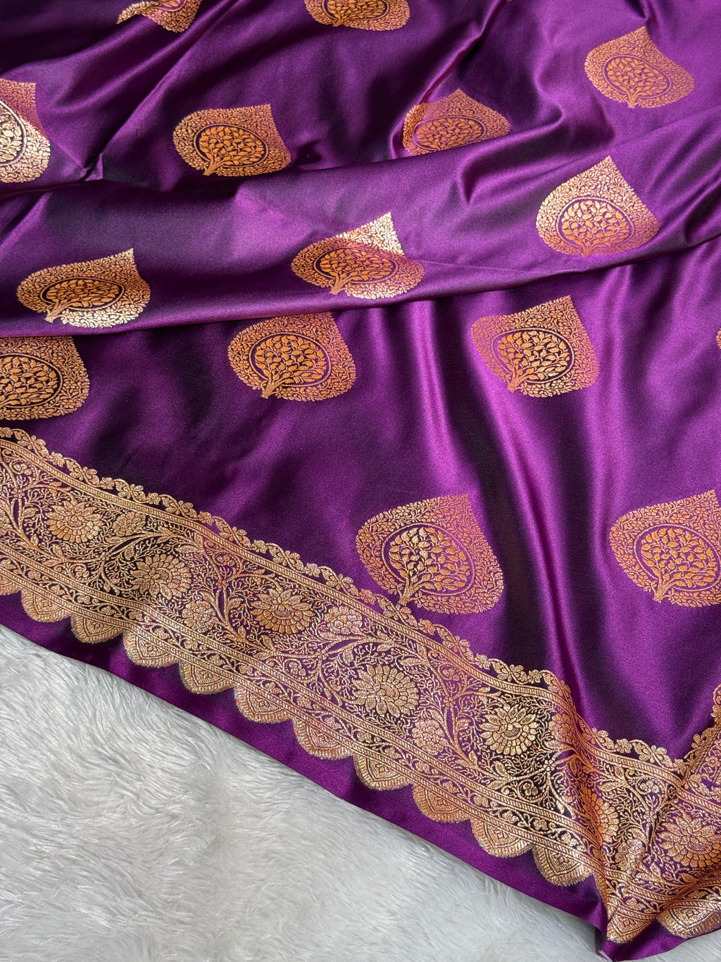 Mashru Silk Banarasi Boota Saree Zari Border Pallu