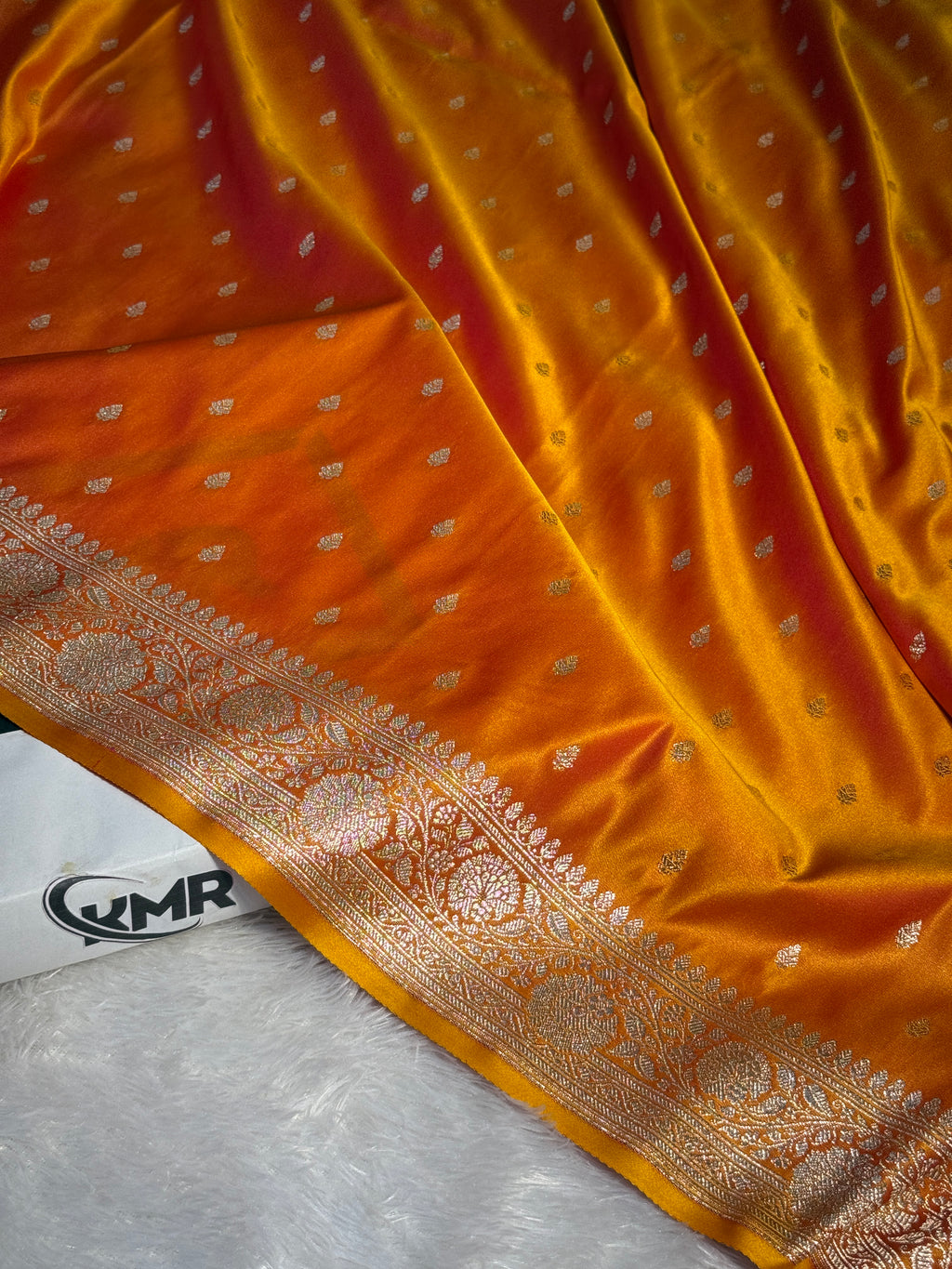 Mashru Silk Banarasi Booti Saree Zari Border Pallu