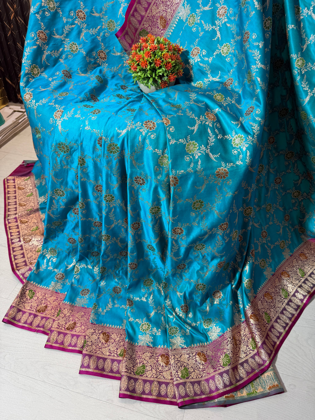 Banarasi Luxurious Meenakari Satin Silk Katan Saree With Contrast Border Pallu