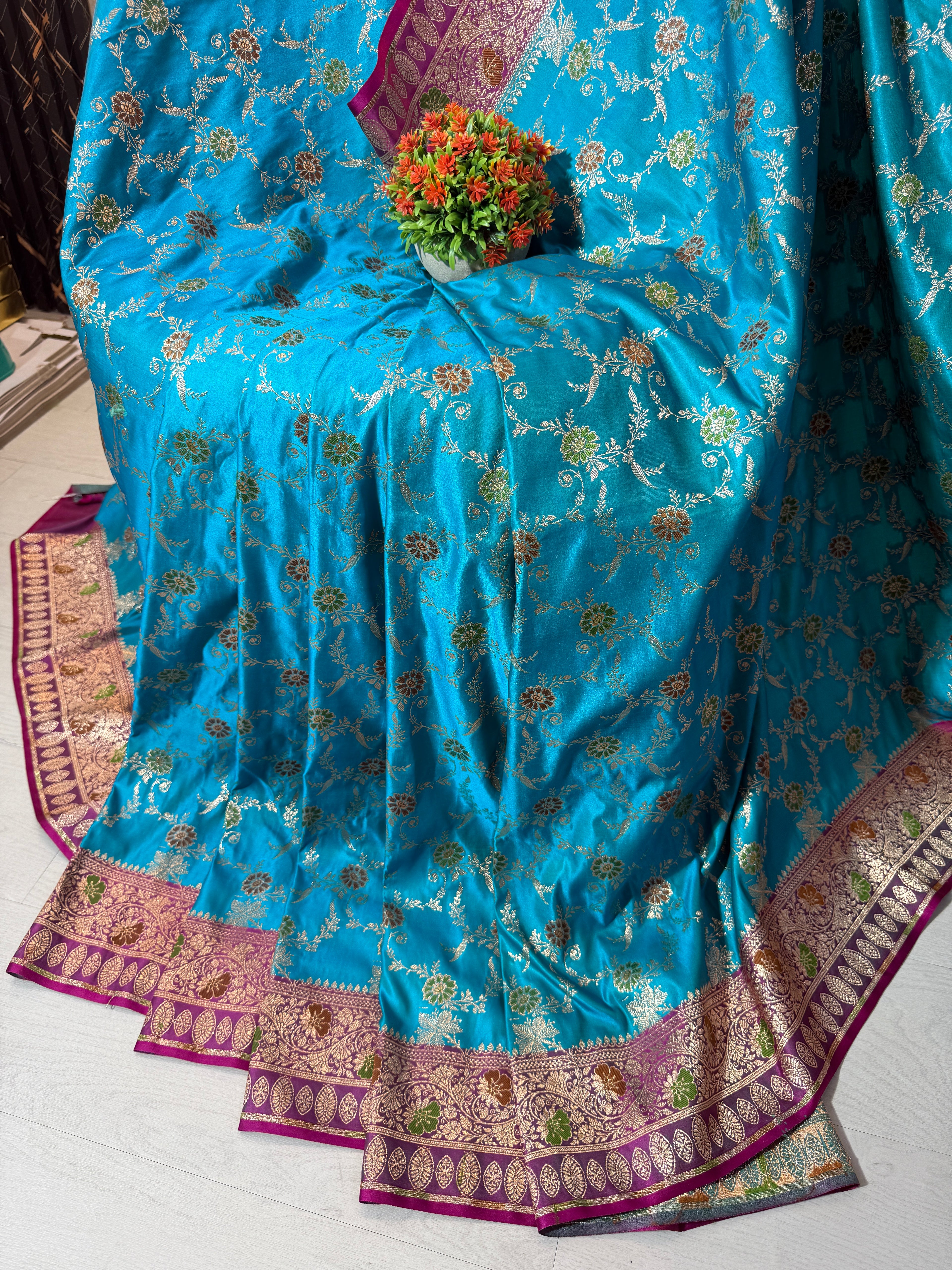 Banarasi Luxurious Meenakari Satin Silk Katan Saree With Contrast Border Pallu