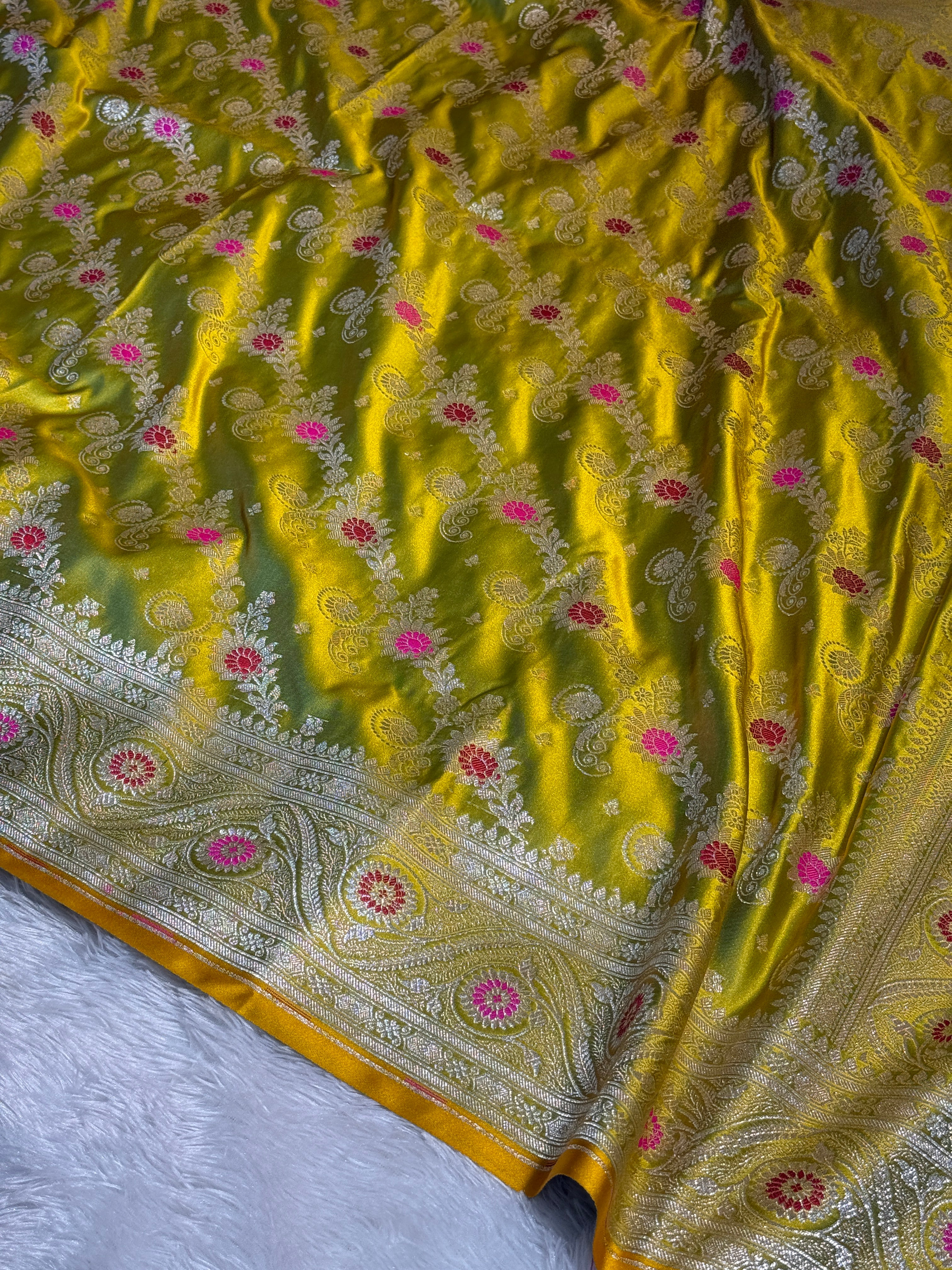 Mashru Silk Banarasi Contrast Meena Work Saree Zari Border Pallu