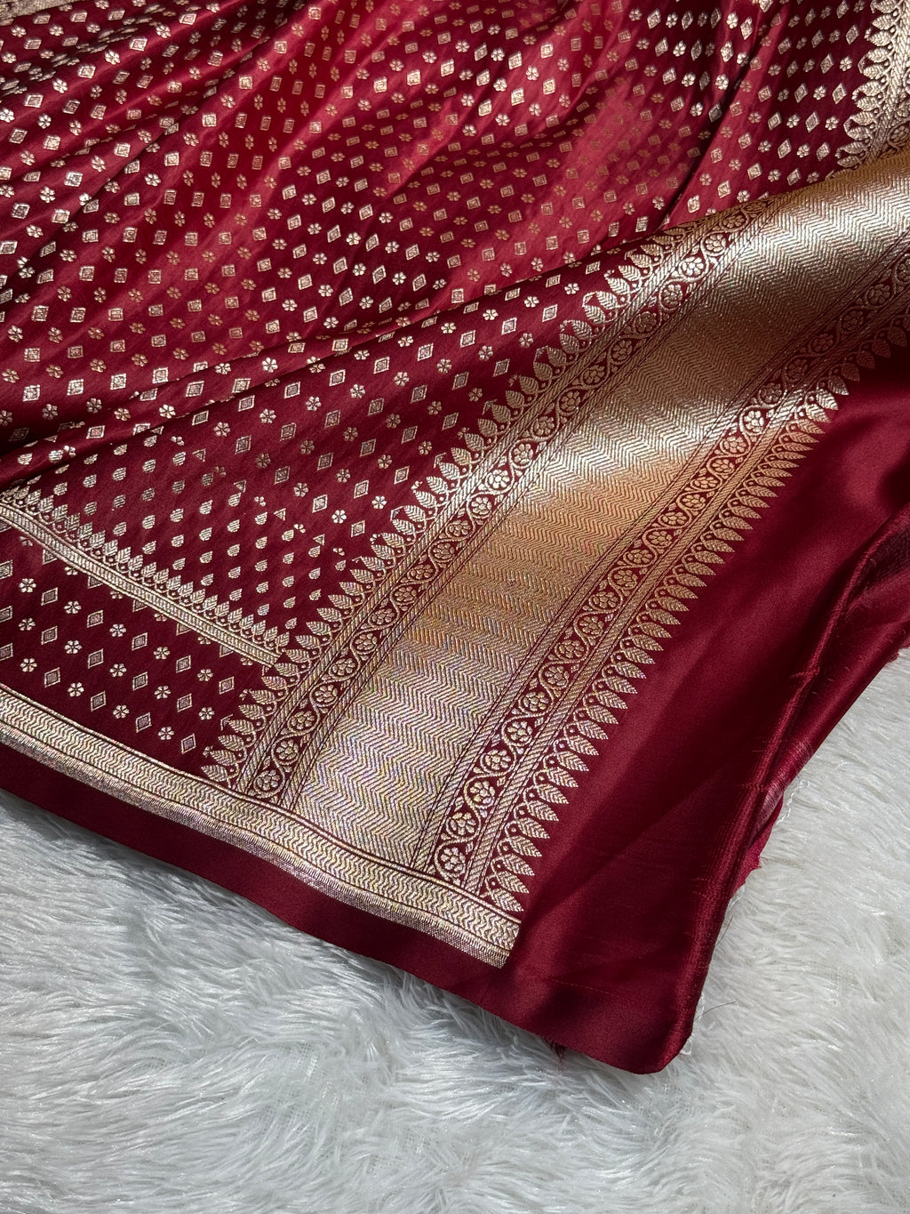 Mashru Silk Banarasi Booti Saree Zari Border Pallu