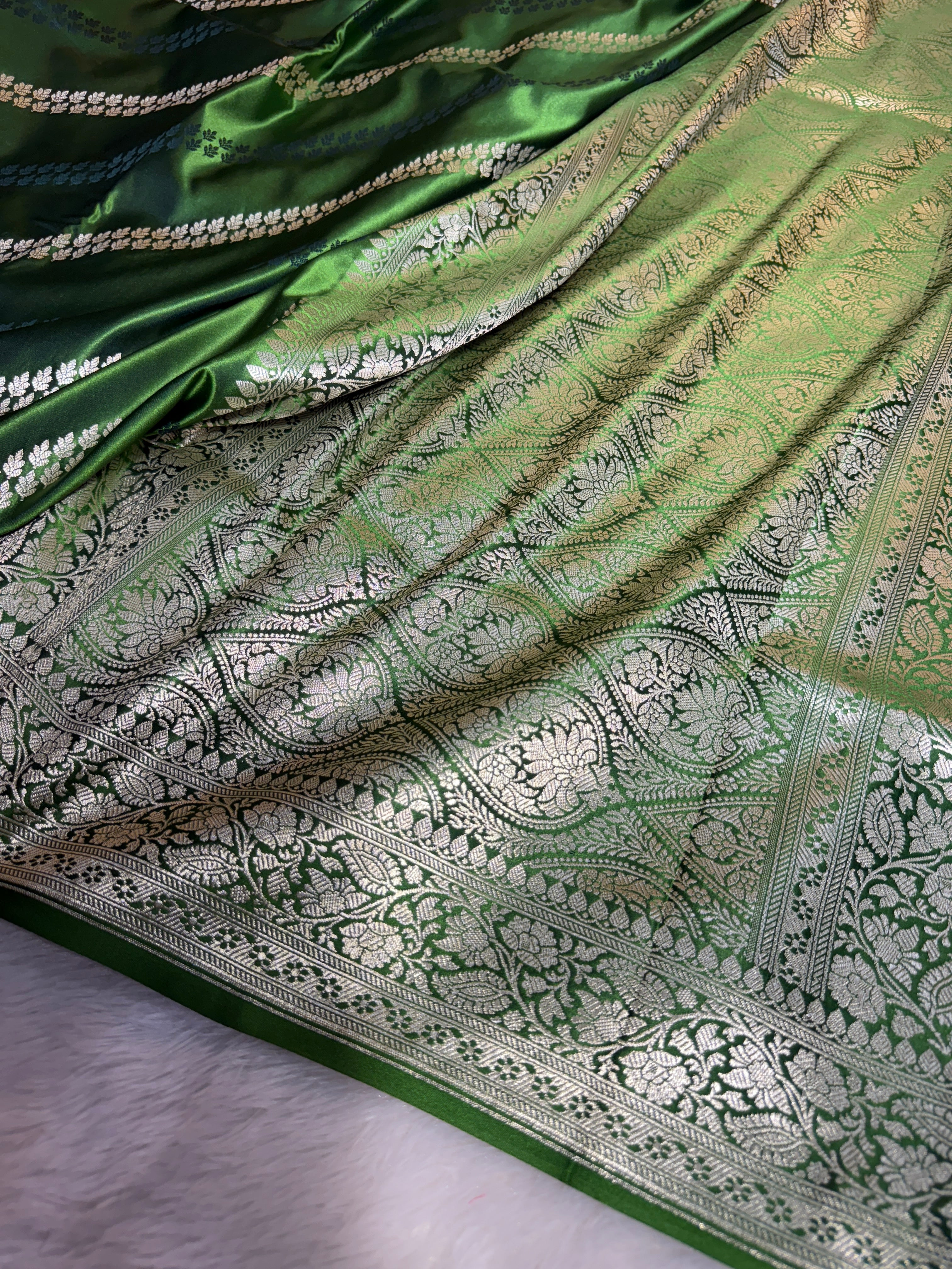 Mashru Silk Banarasi Luxurious Cross Pattern Saree Zari Border And Pallu
