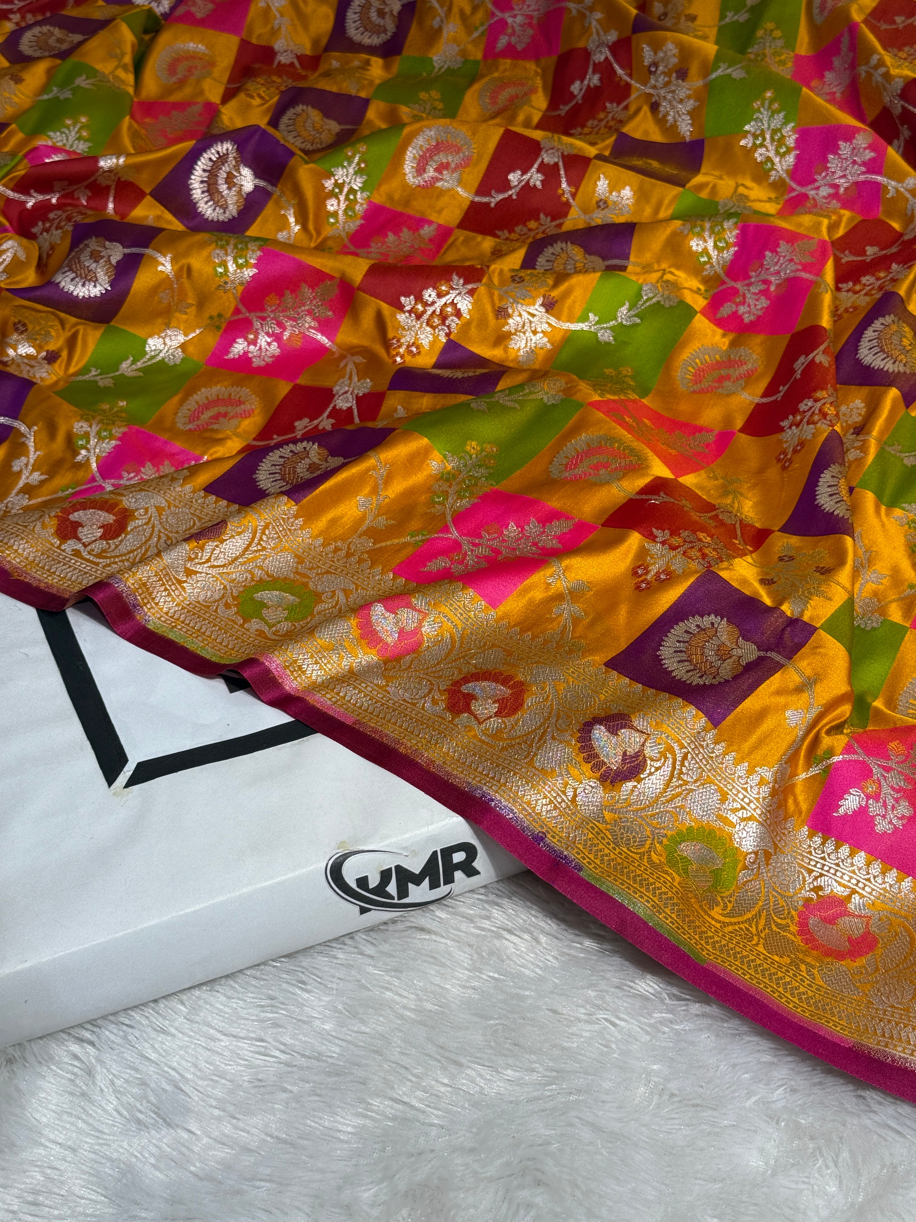 Mashru Silk Banarasi Rangkaat Saree Zari Border Pallu