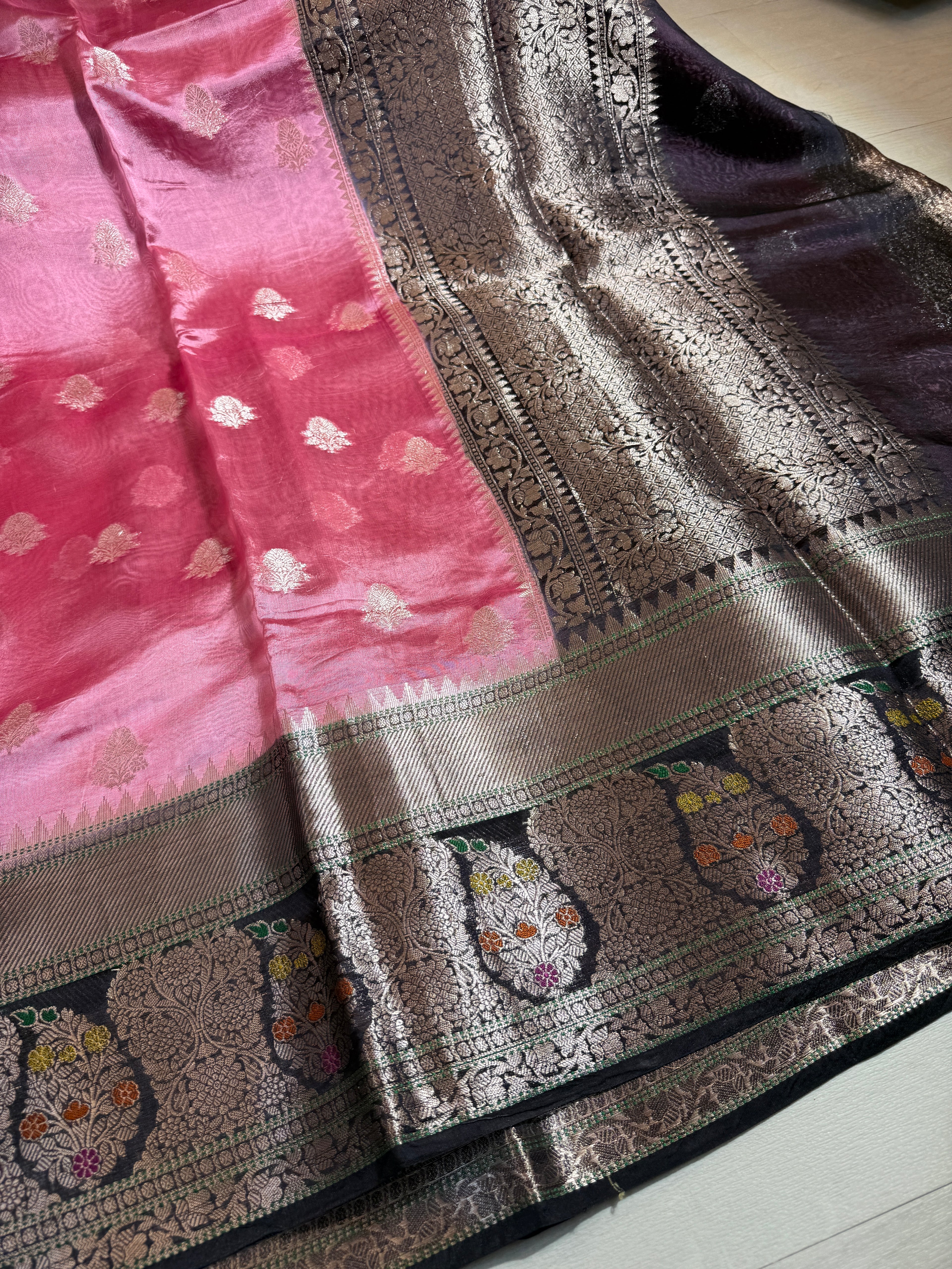 Premium Banarasi Pure Viscose Silk Saree With Contrast Border And Pallu