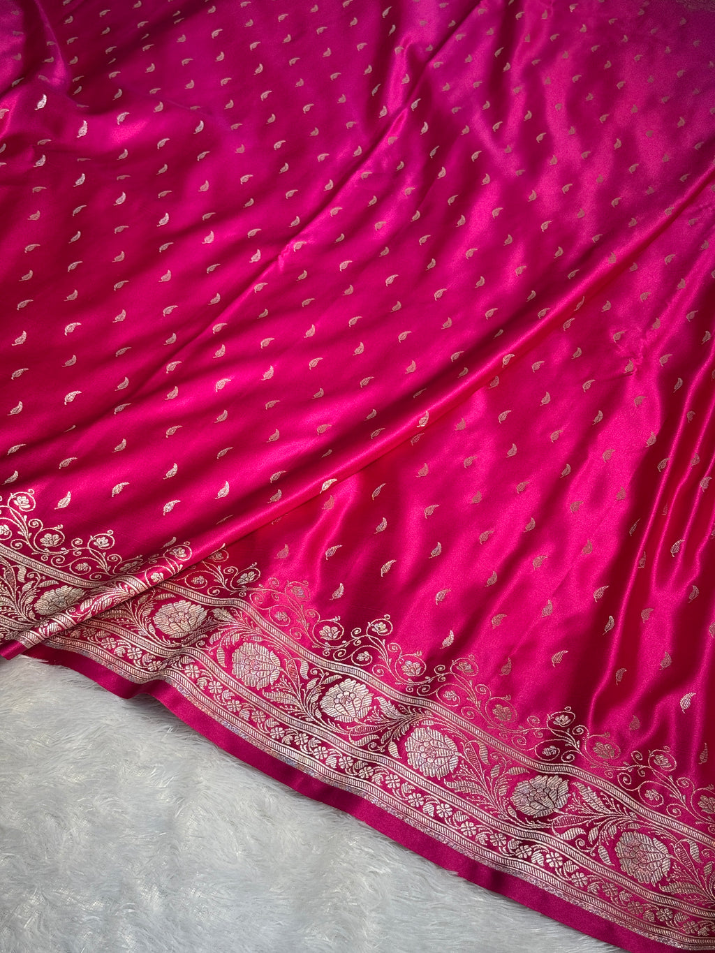 Mashru Silk Banarasi booti Saree Zari Border Pallu