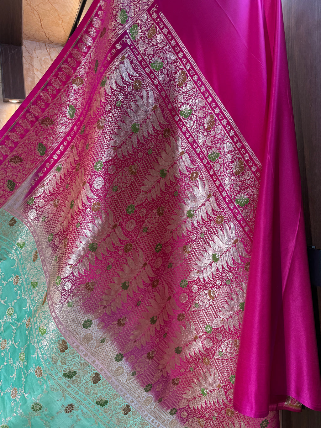 Banarasi Luxurious Meenakari Satin Silk Katan Saree With Contrast Border Pallu