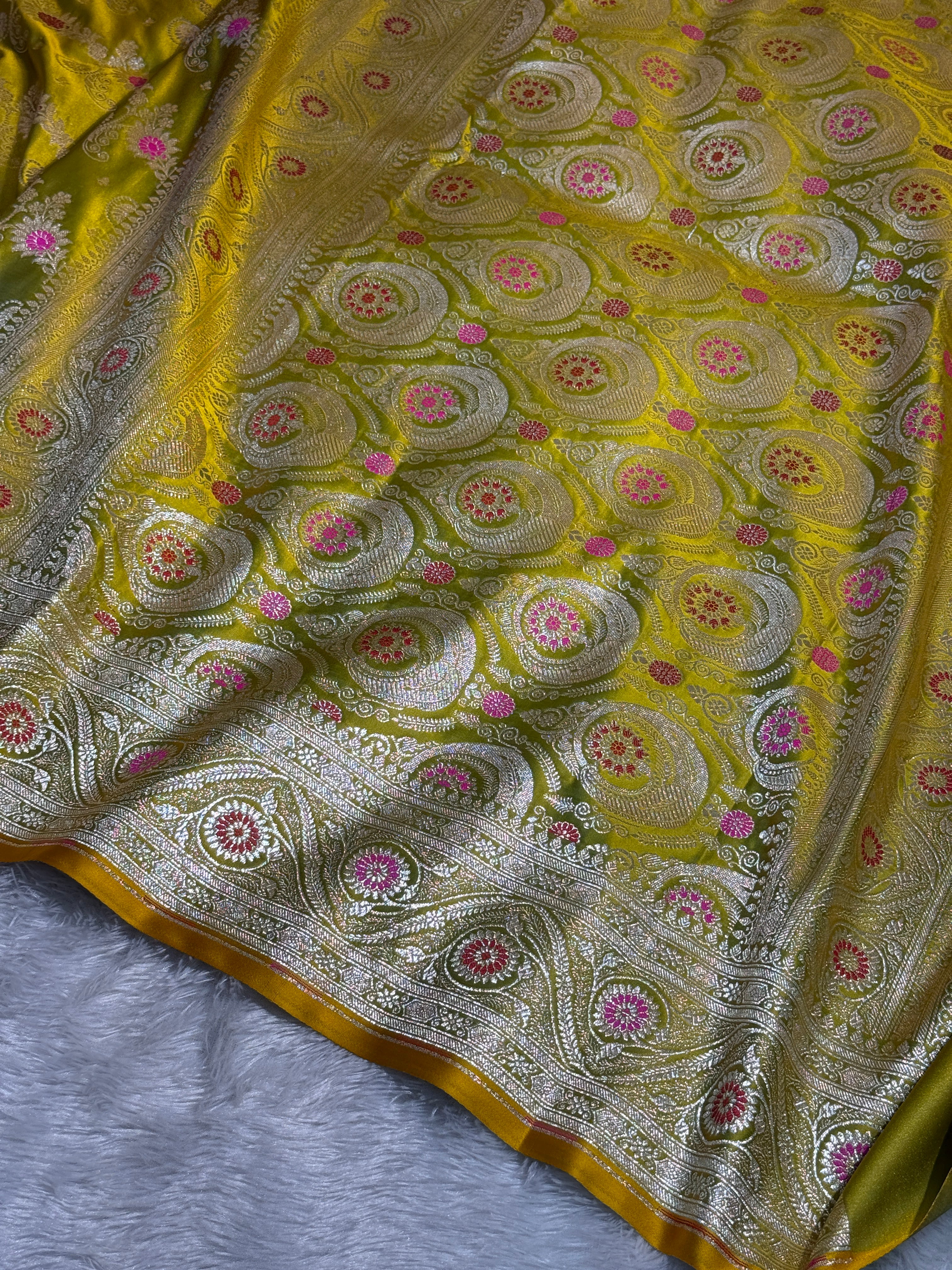 Mashru Silk Banarasi Contrast Meena Work Saree Zari Border Pallu