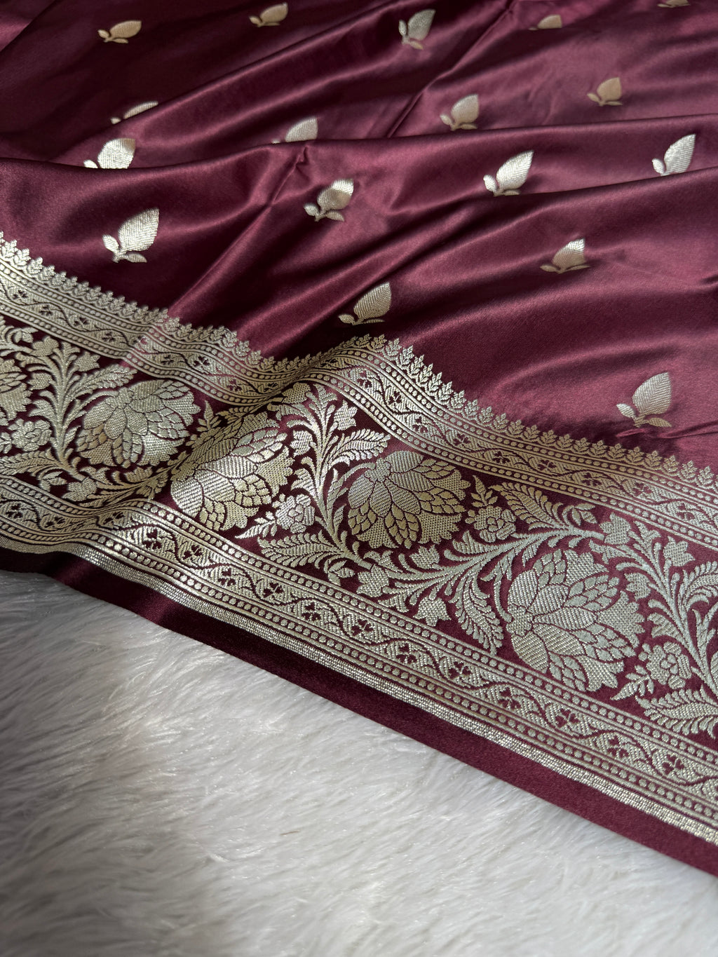 Mashru Katan Silk Banarasi Zari Border Buti Design Saree With Light Weight