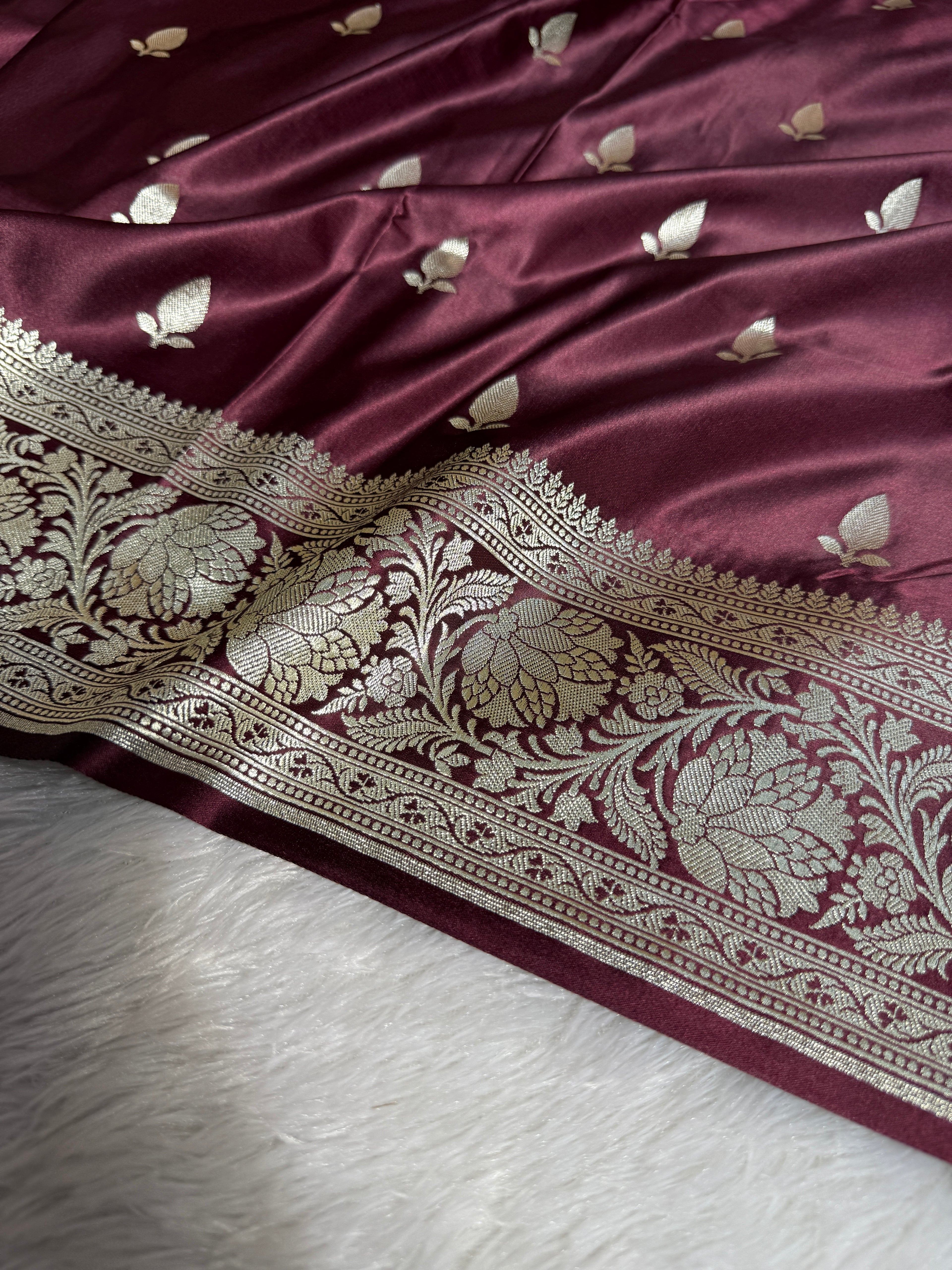 Mashru Katan Silk Banarasi Zari Border Buti Design Saree With Light Weight
