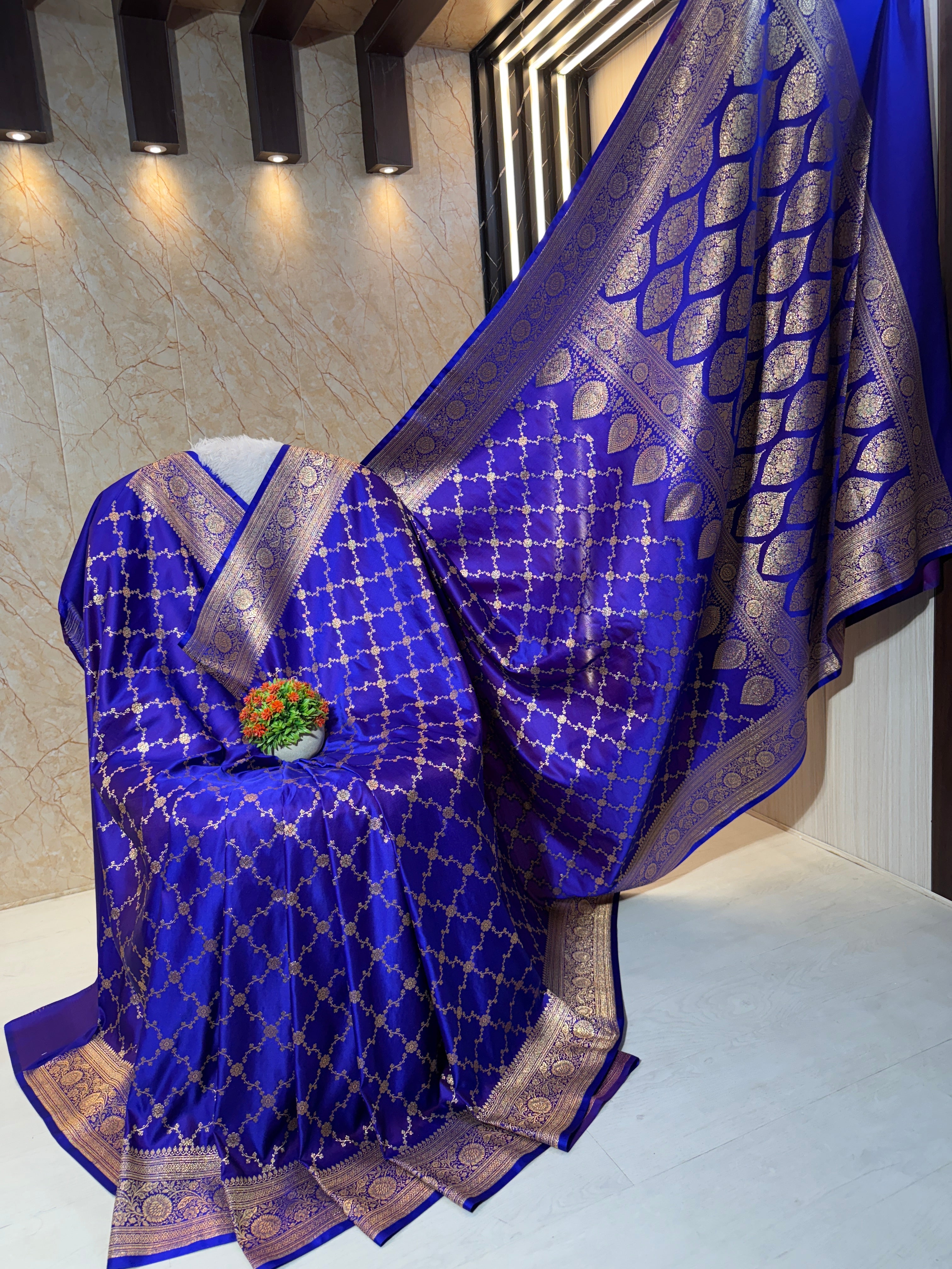 Mashru Silk Banarasi Jaal Pattern Saree Zari Border Pallu