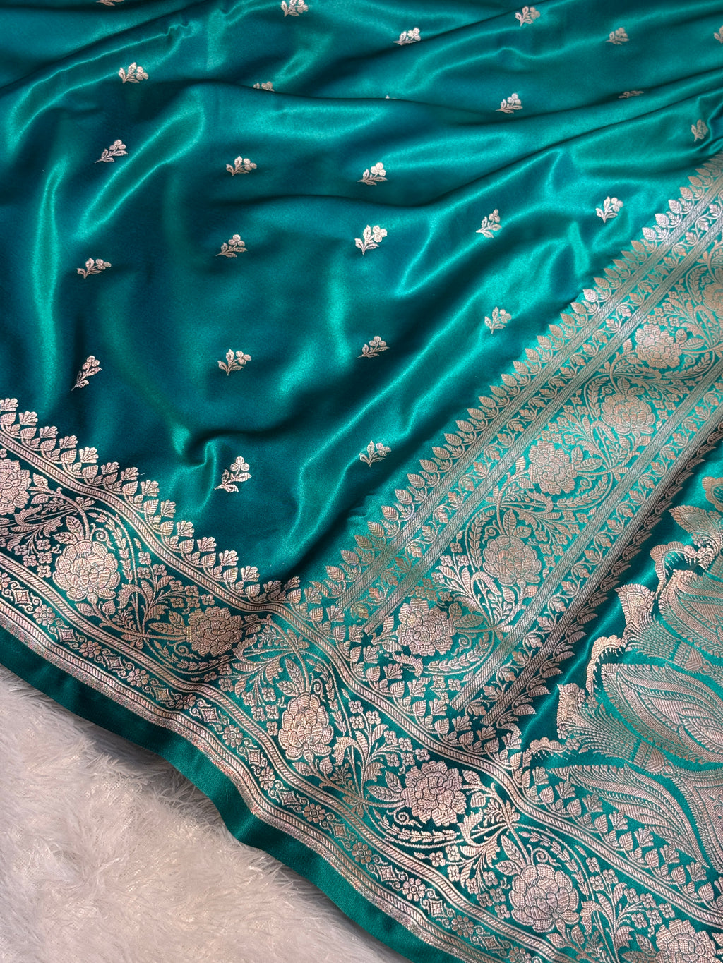 Mashru Silk Banarasi booti Saree Zari Border Pallu