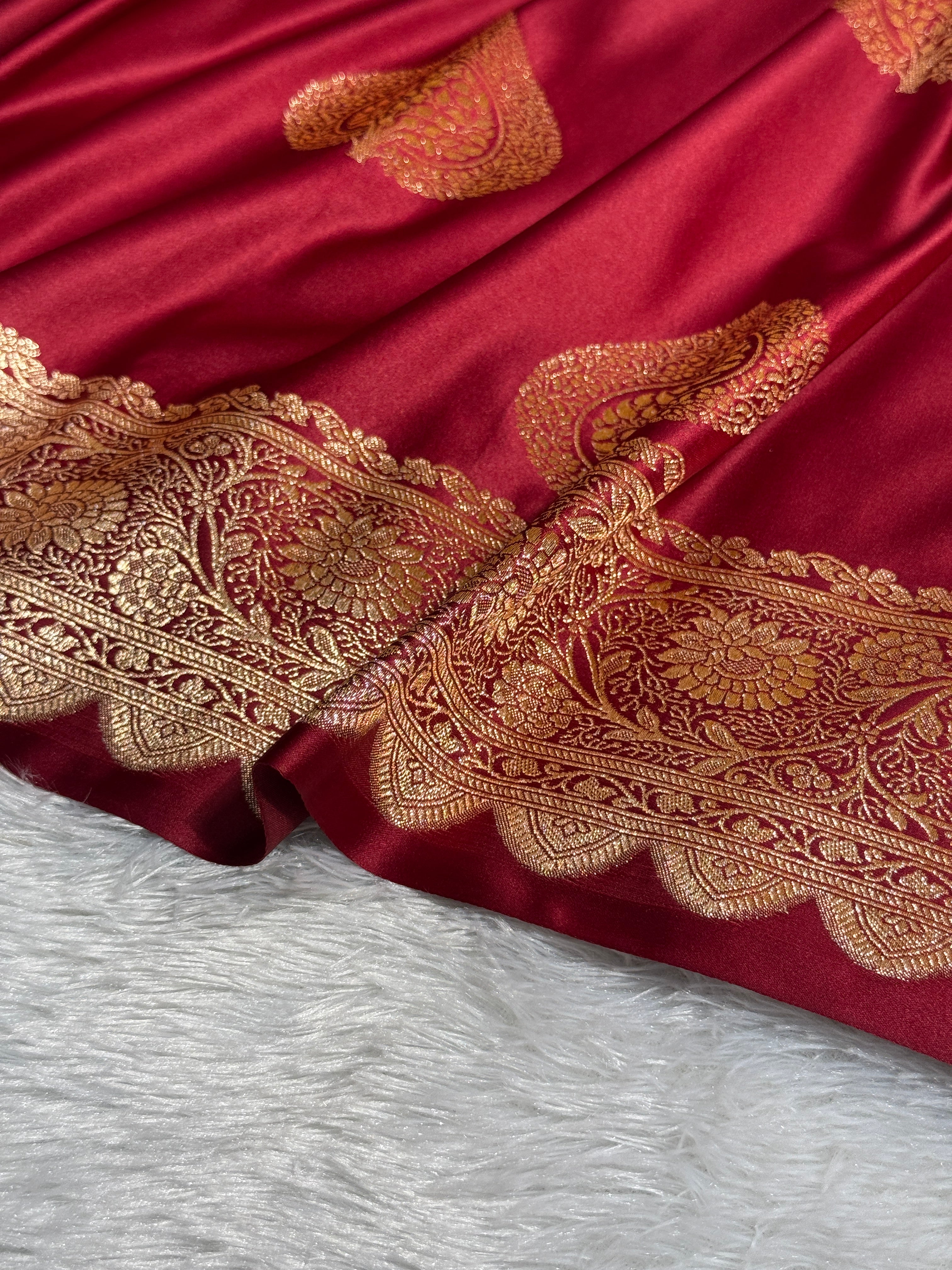 Mashru Silk Banarasi Boota Saree Zari Border Pallu