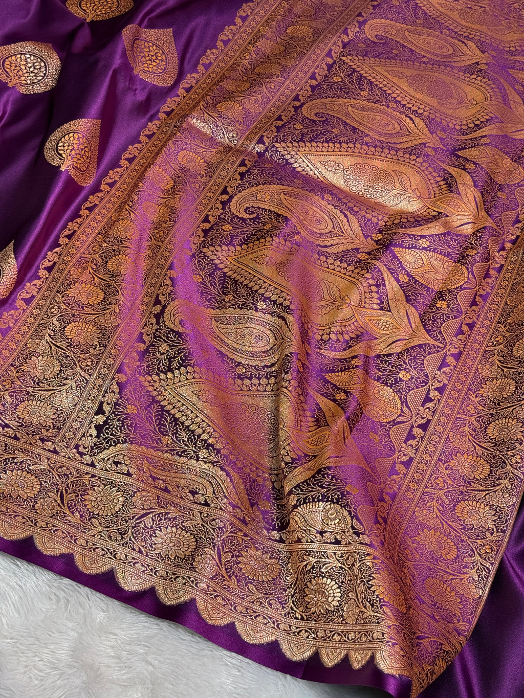 Mashru Silk Banarasi Boota Saree Zari Border Pallu