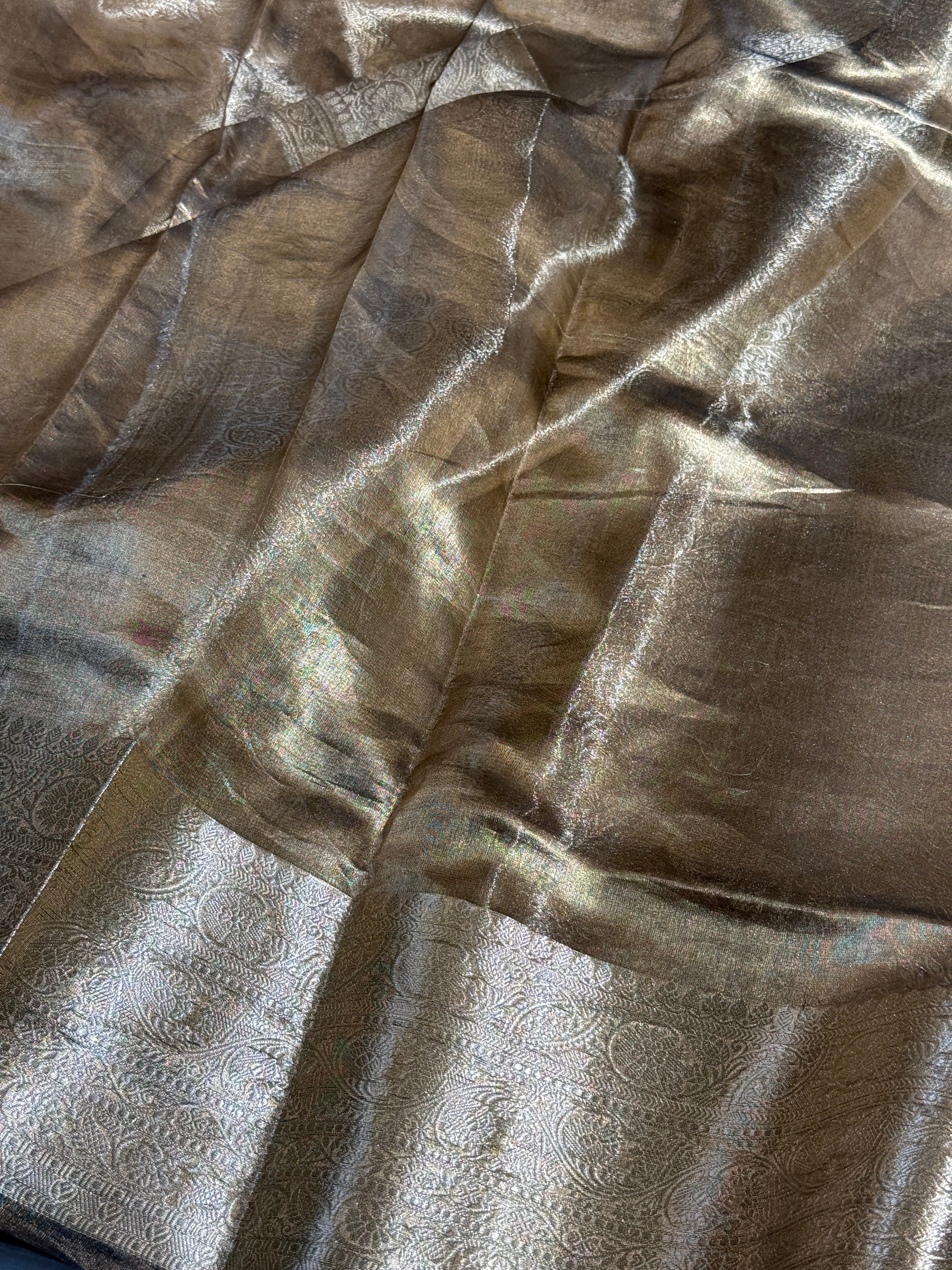 Luxurious Banarasi Pure Tissue Brocade Silk Saree With Plain Blouse Piece