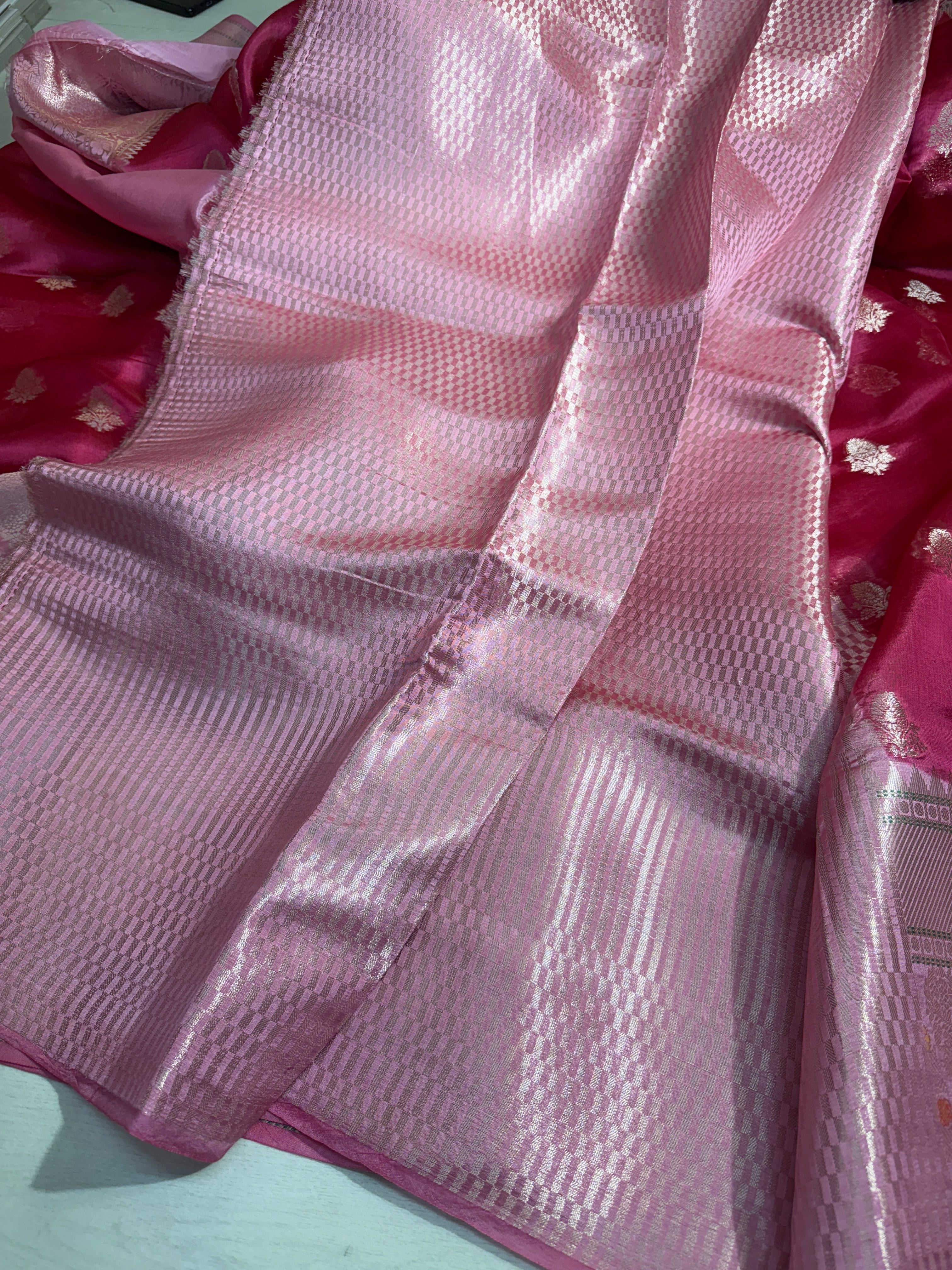 Premium Banarasi Pure Viscose Silk Saree With Contrast Border And Pallu