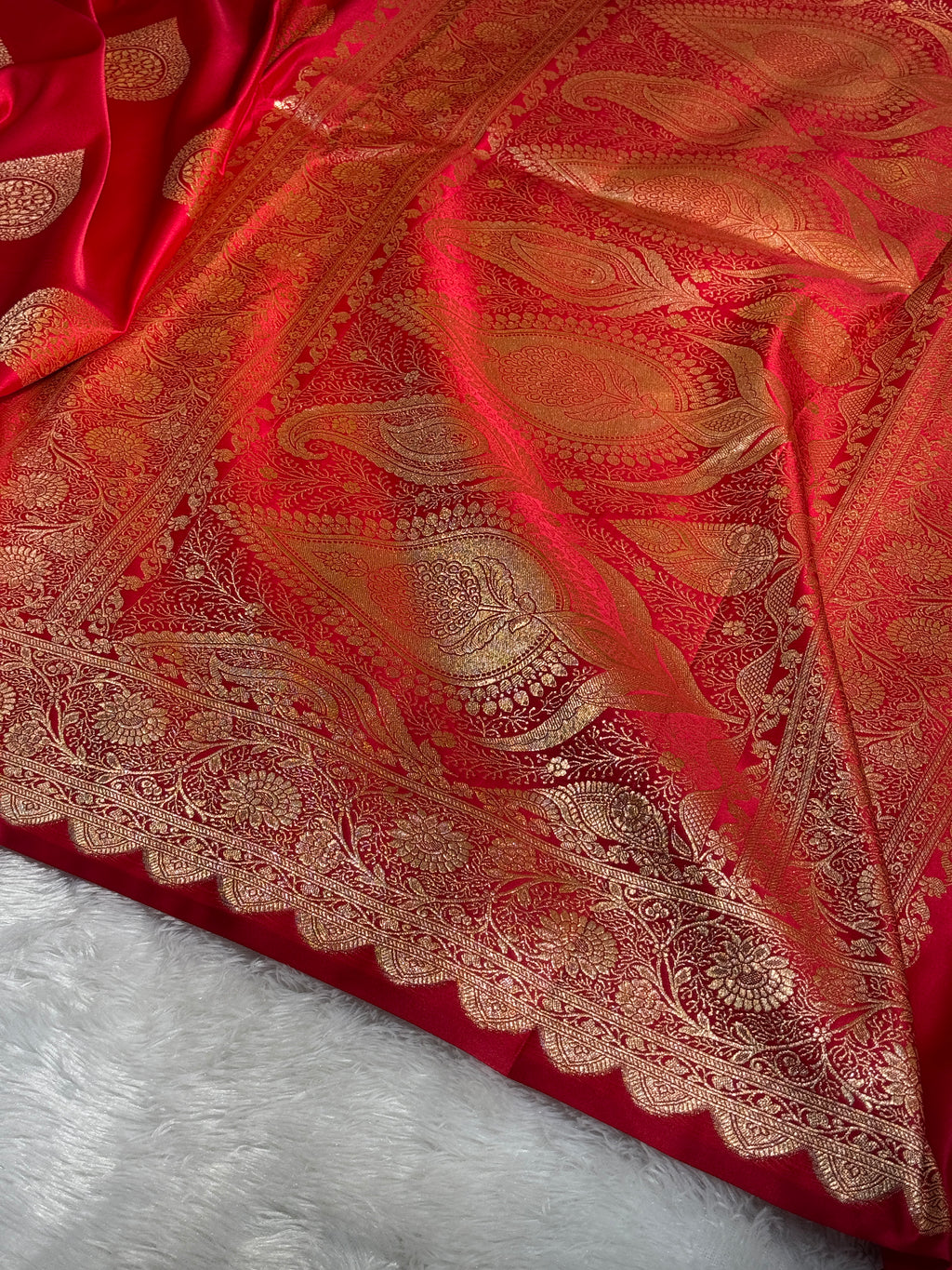 Mashru Silk Banarasi Boota Saree Zari Border Pallu