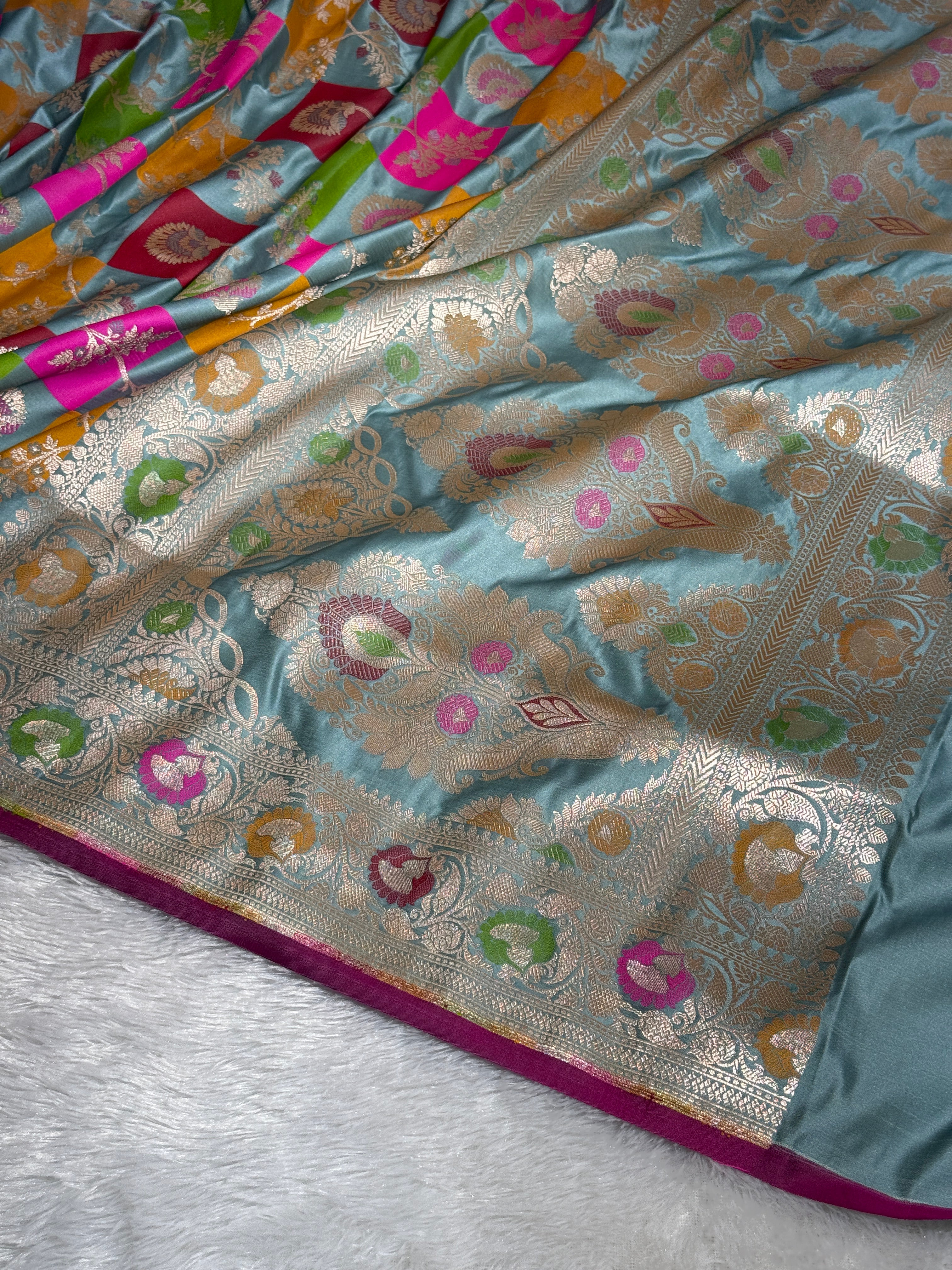 Mashru Silk Banarasi Rangkaat Saree Zari Border Pallu