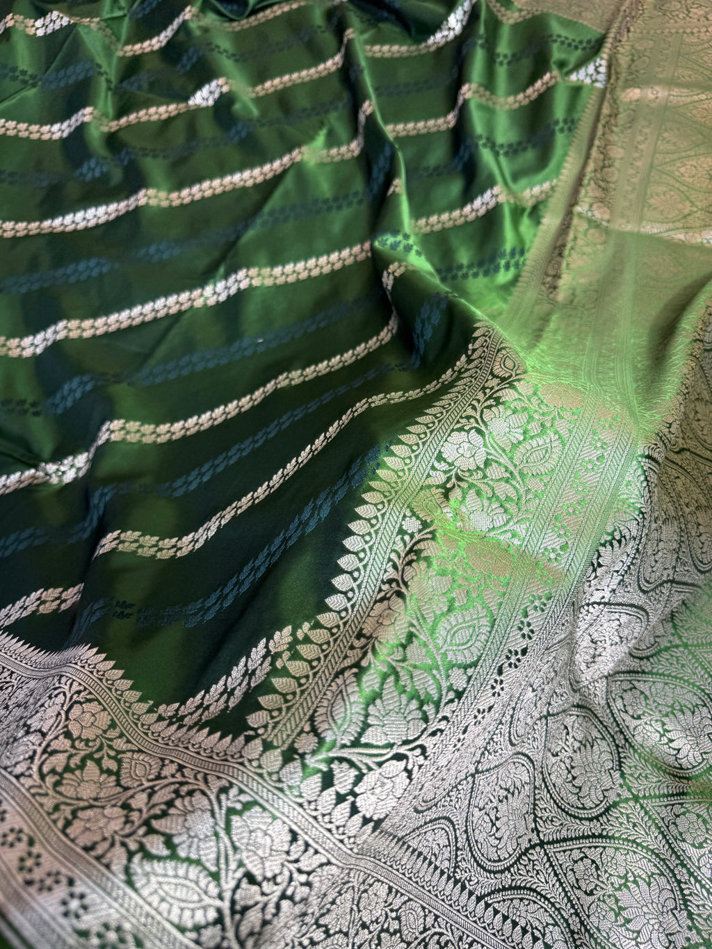 Mashru Silk Banarasi Luxurious Cross Pattern Saree Zari Border And Pallu