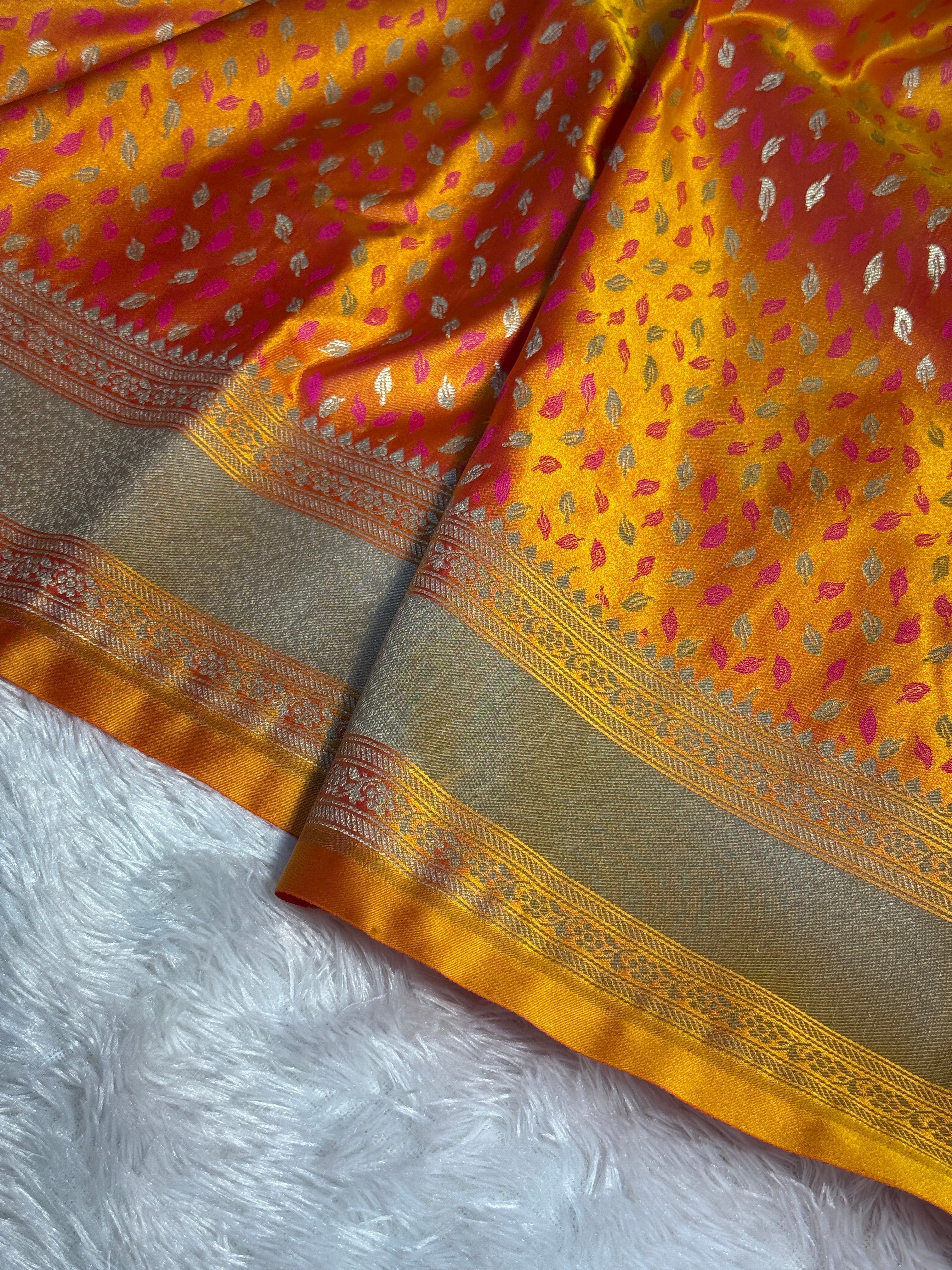 Mashru Silk Banarasi Tanchoi Saree Zari Border Pallu