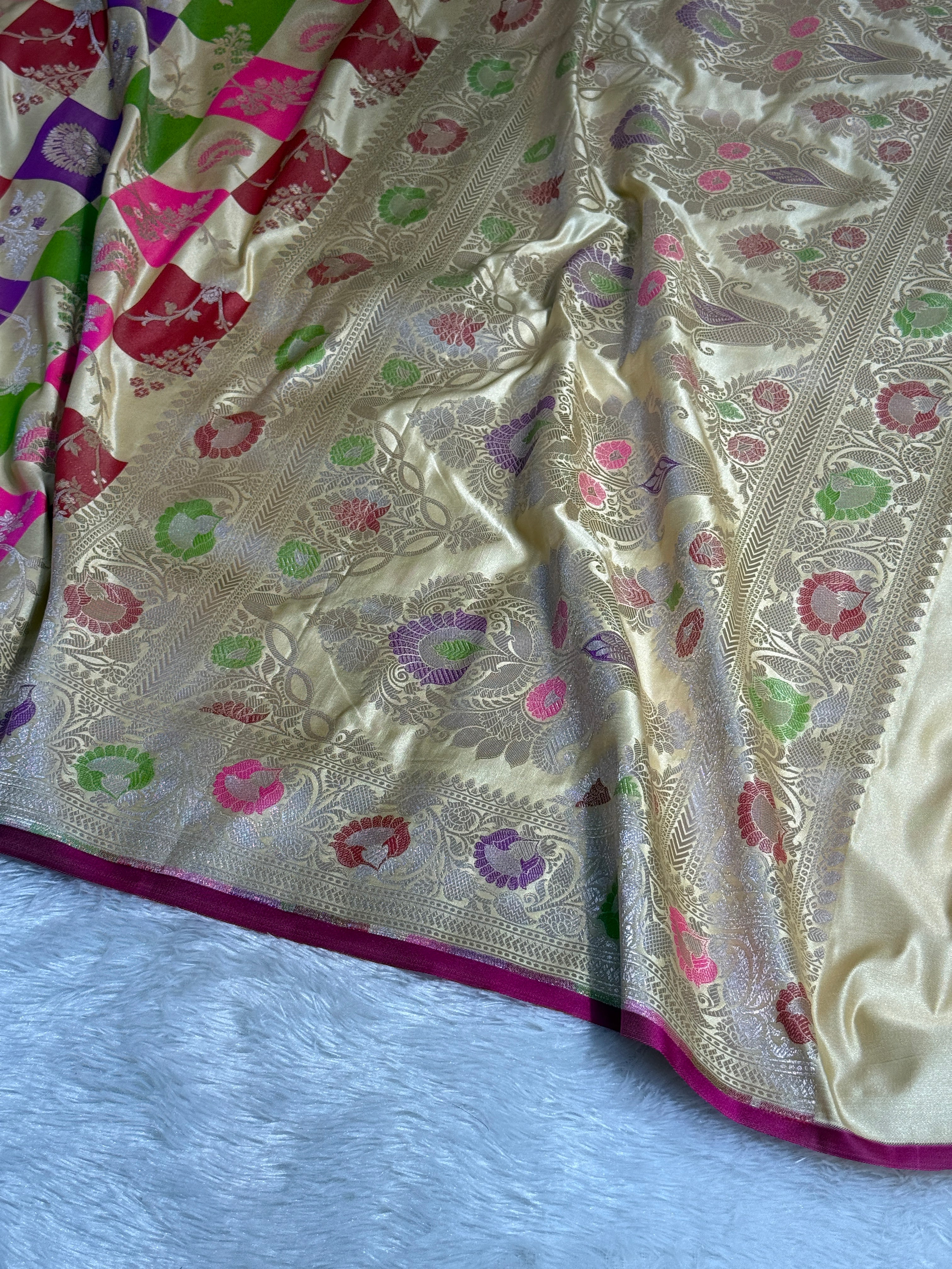 Mashru Silk Banarasi Rangkaat Saree Zari Border Pallu
