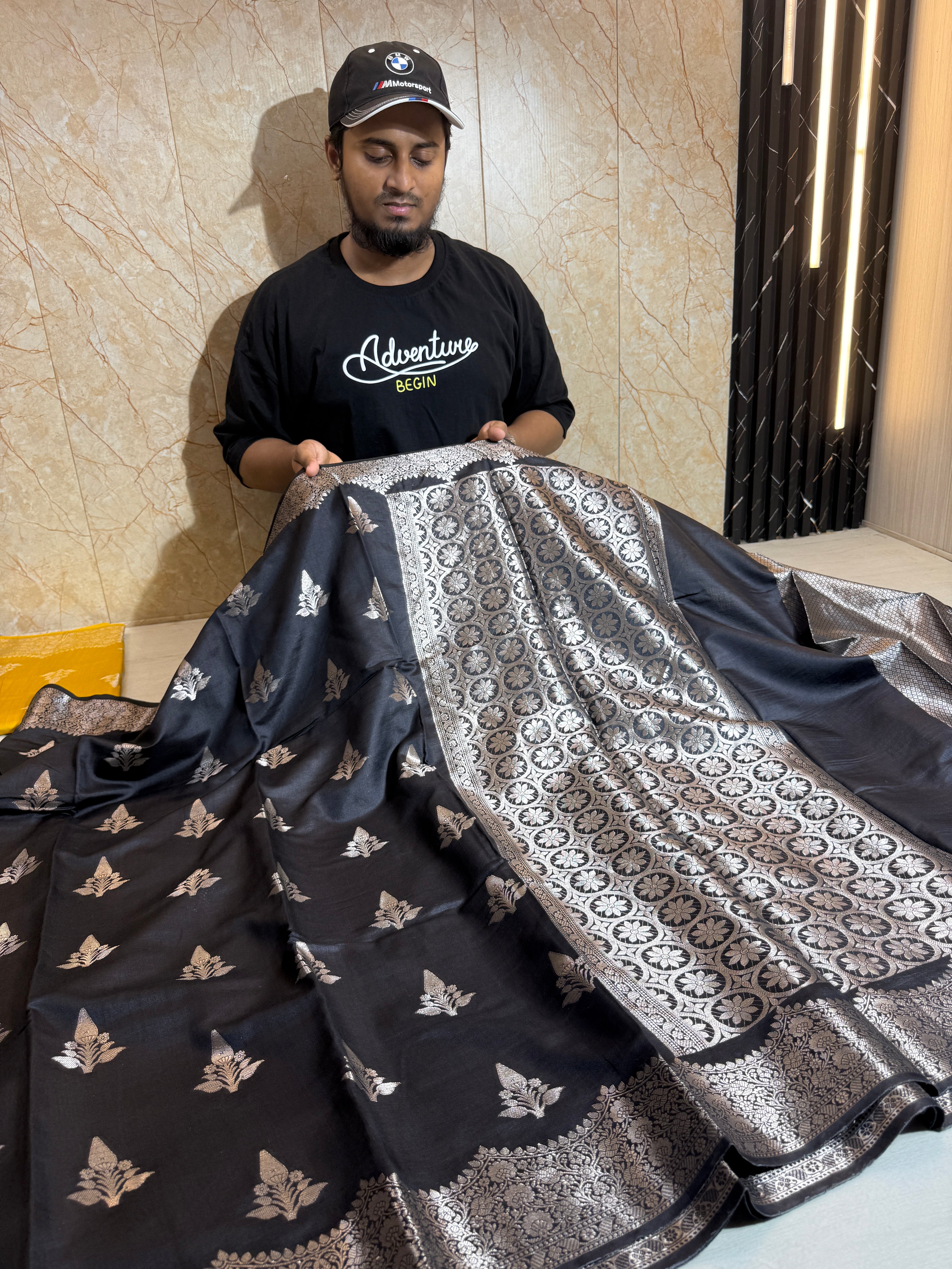 Pure Chiniya Silk Zari Border Buti Design Saree
