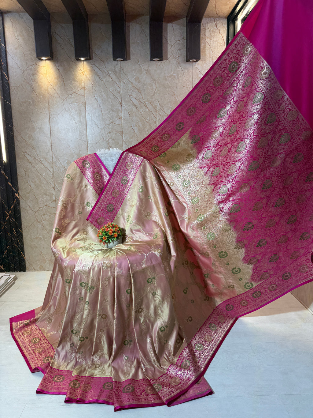 Banarasi Luxurious Meenakari Satin Silk Katan Saree With Contrast Border Pallu