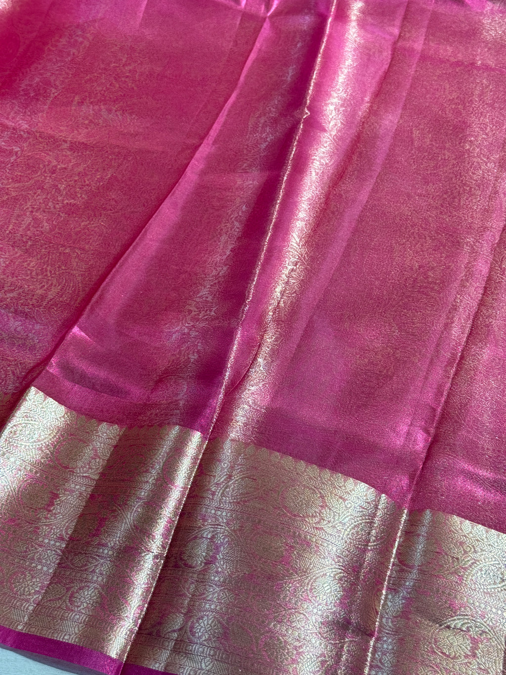 Luxurious Banarasi Pure Tissue Brocade Silk Saree With Plain Blouse Piece
