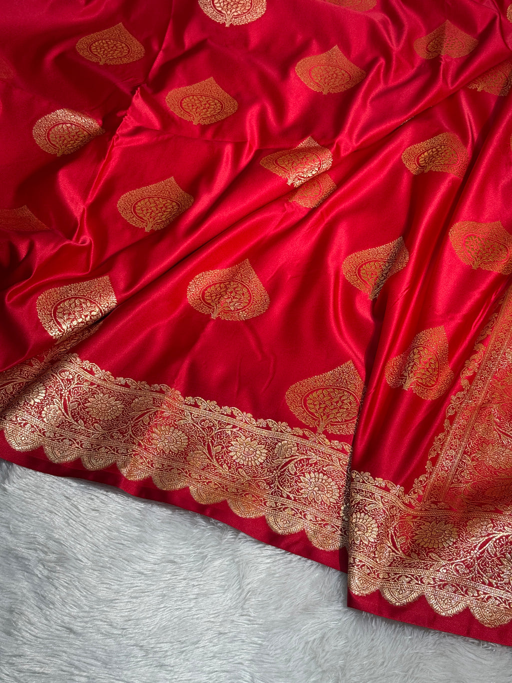 Mashru Silk Banarasi Boota Saree Zari Border Pallu