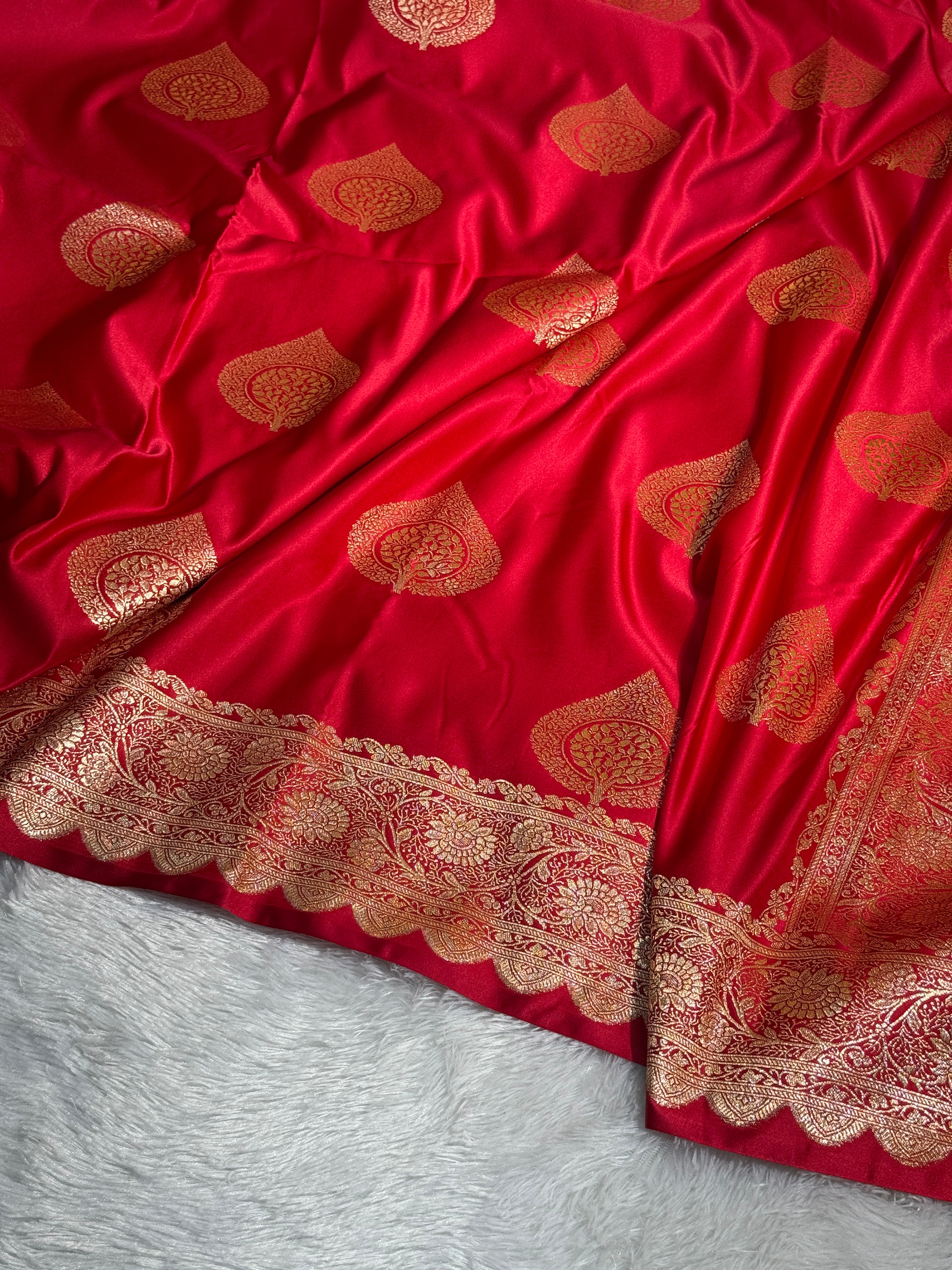 Mashru Silk Banarasi Boota Saree Zari Border Pallu
