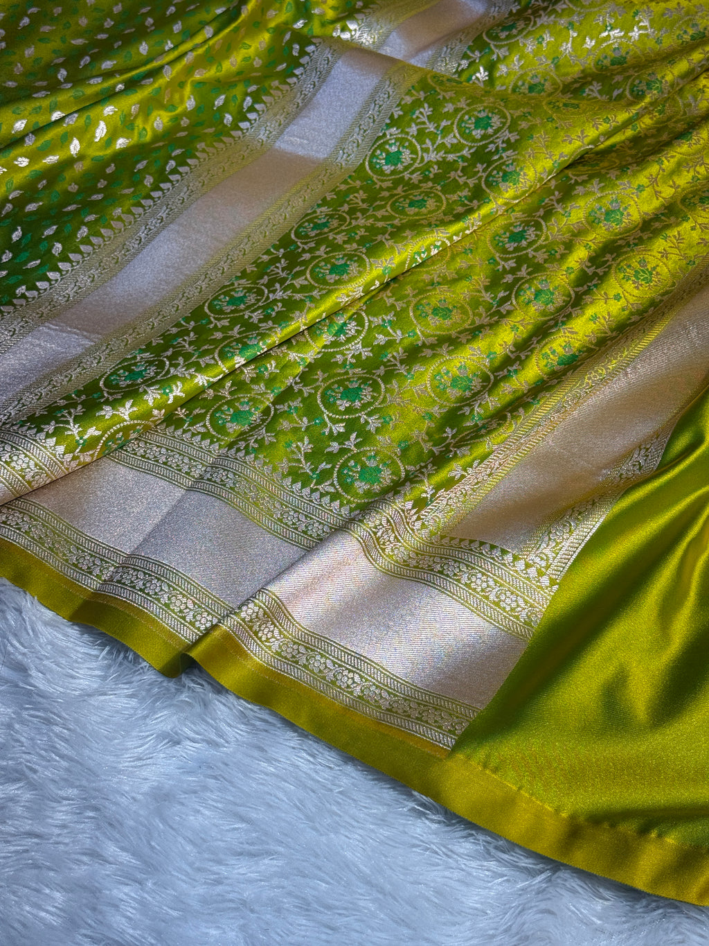 Mashru Silk Banarasi Tanchoi Saree Zari Border Pallu
