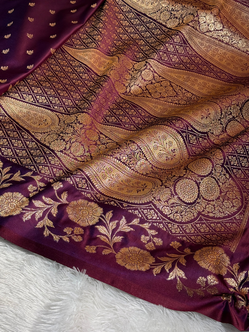 Mashru Silk Banarasi Booti Saree Zari Border Pallu