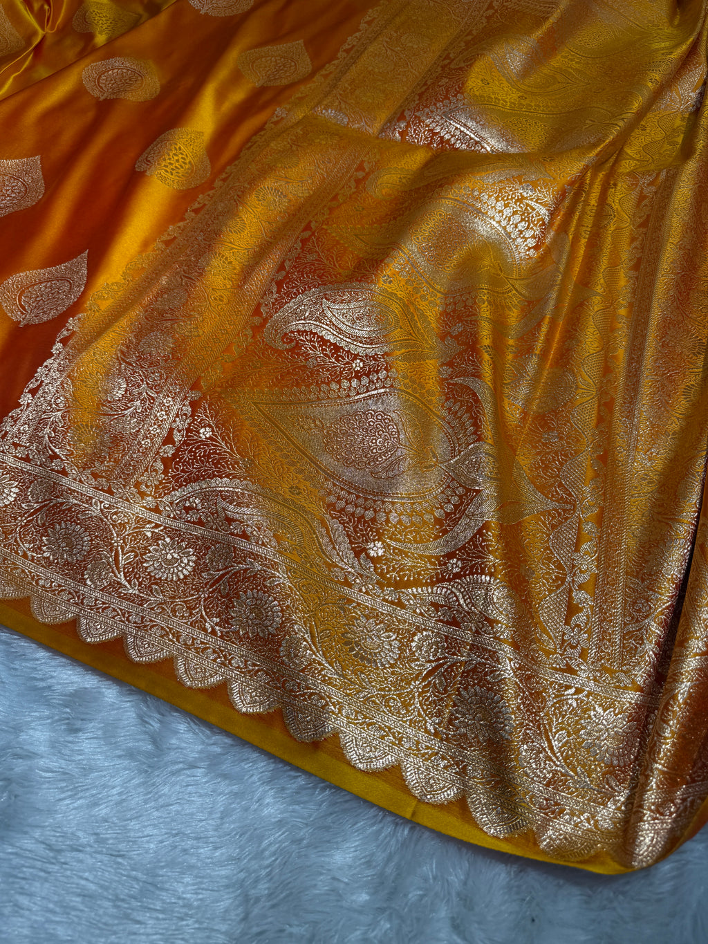 Mashru Silk Banarasi Boota Saree Zari Border Pallu