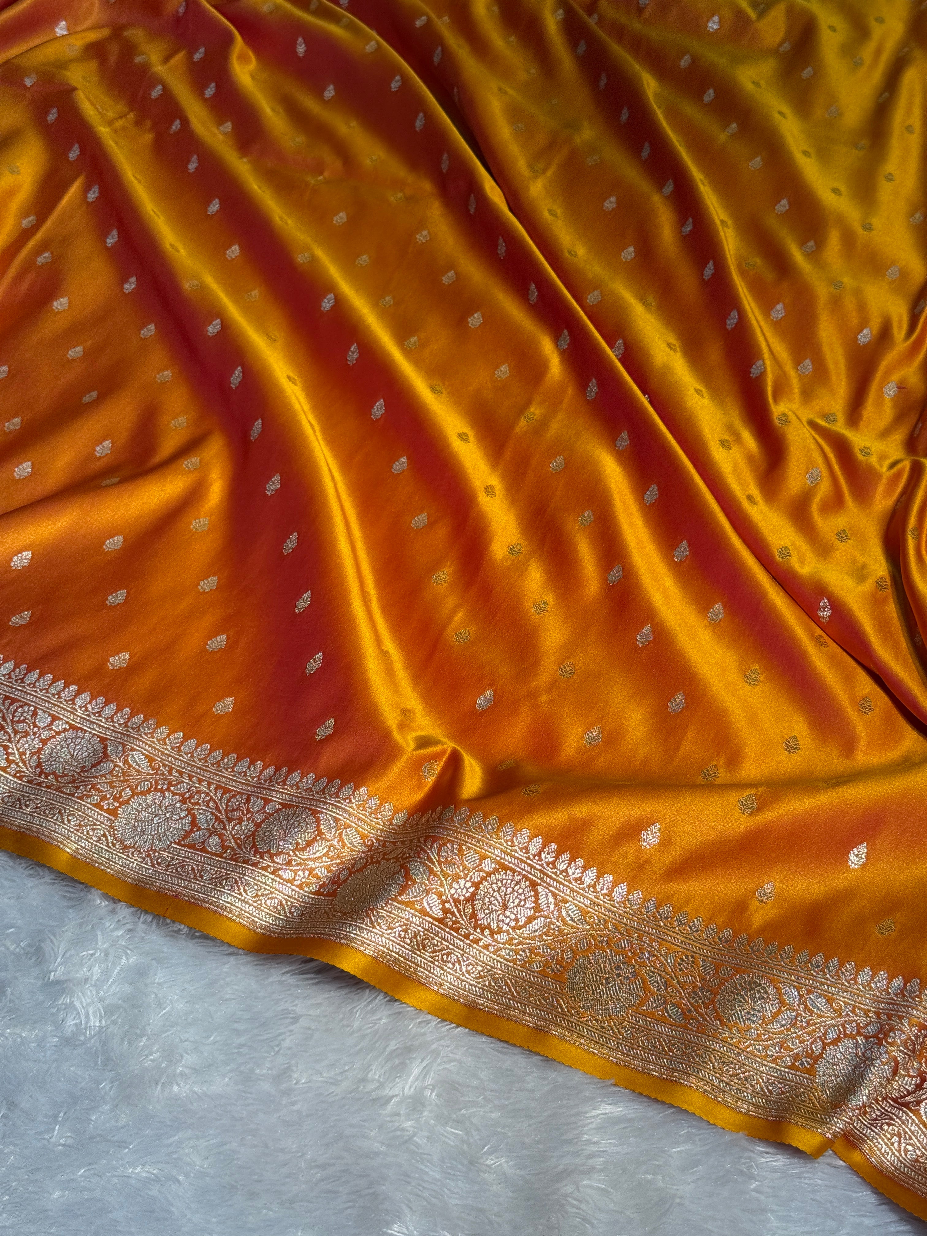 Mashru Silk Banarasi Booti Saree Zari Border Pallu