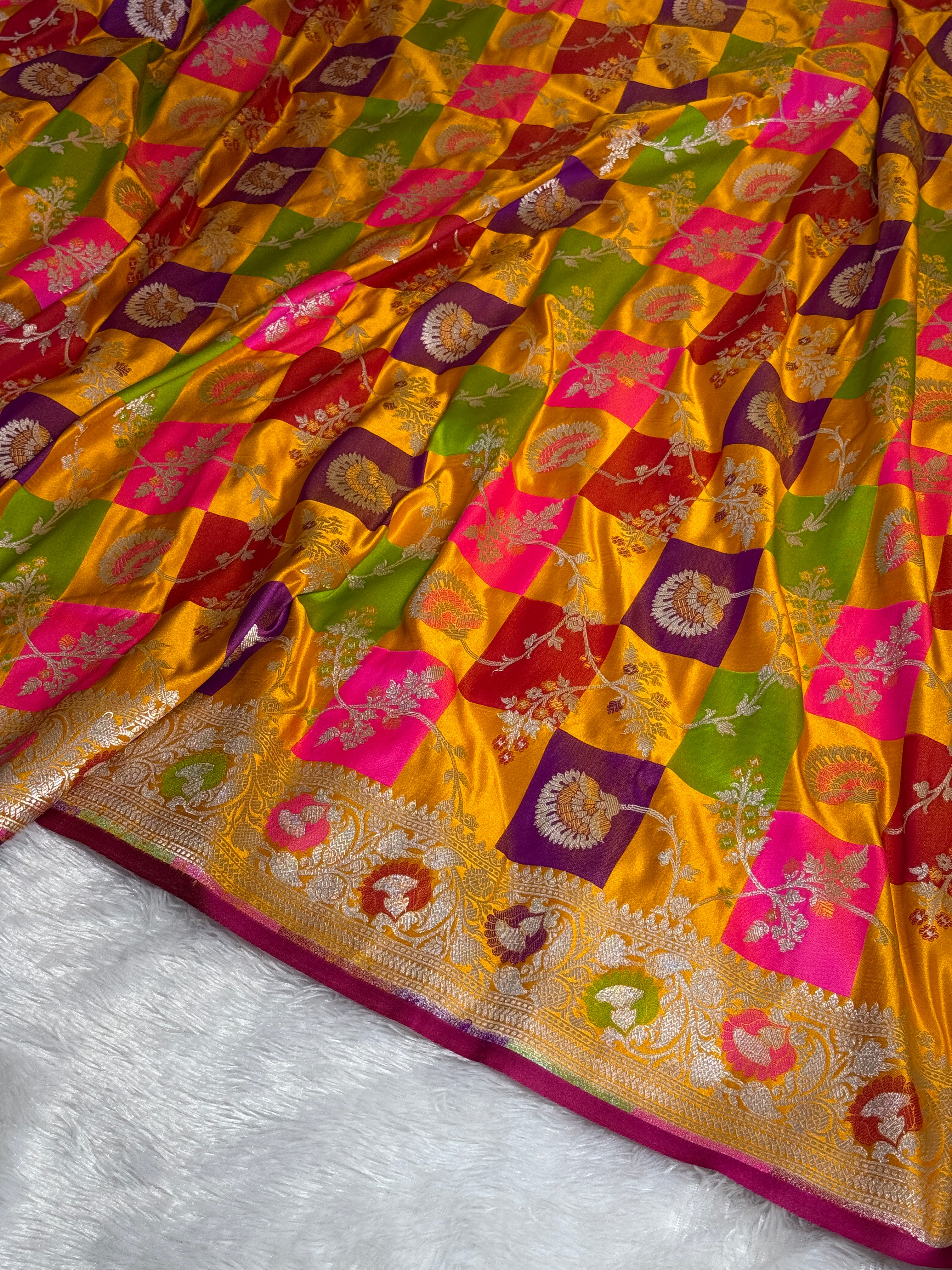 Mashru Silk Banarasi Rangkaat Saree Zari Border Pallu