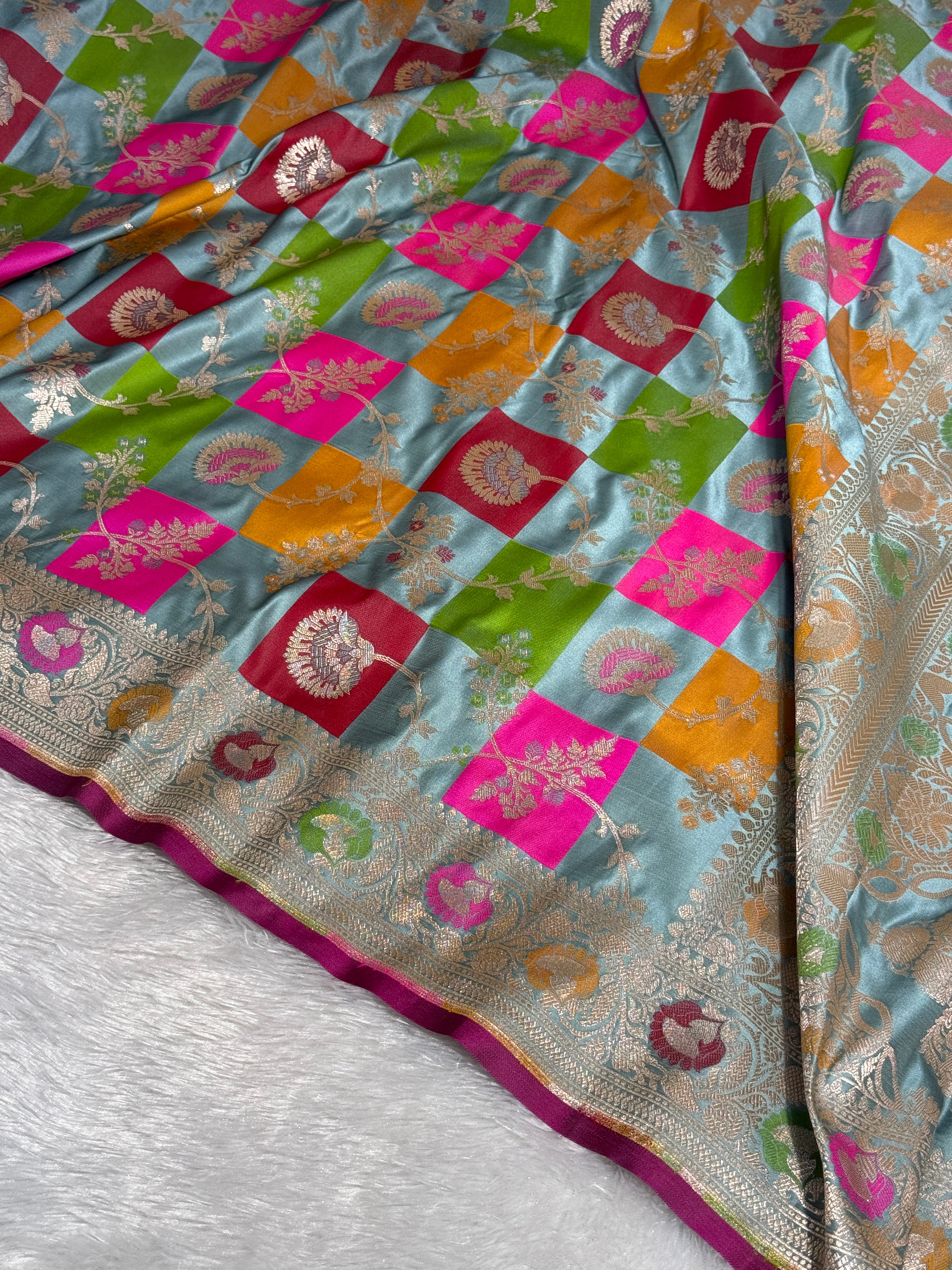 Mashru Silk Banarasi Rangkaat Saree Zari Border Pallu