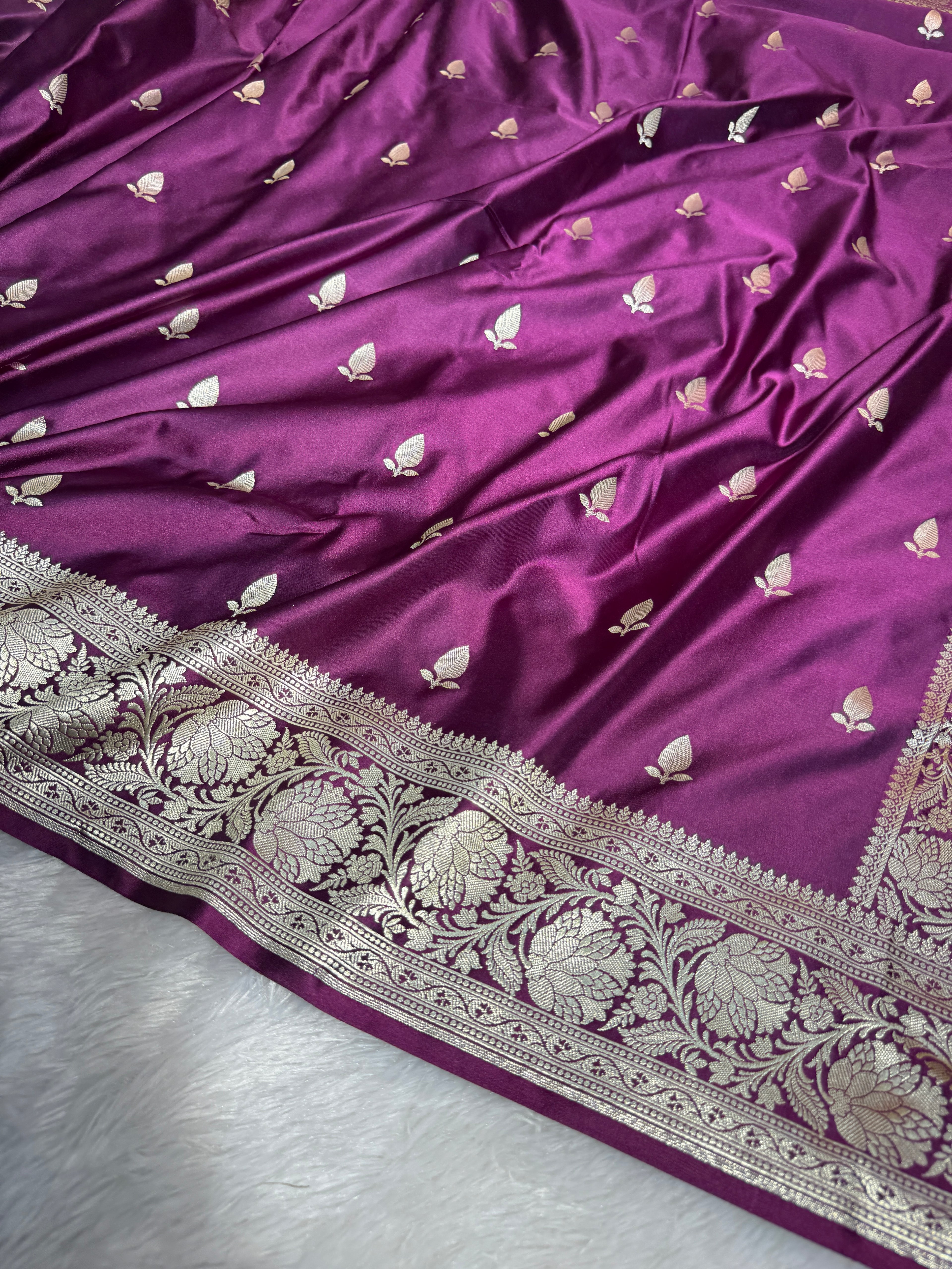 Mashru Katan Silk Banarasi Zari Border Buti Design Saree With Light Weight
