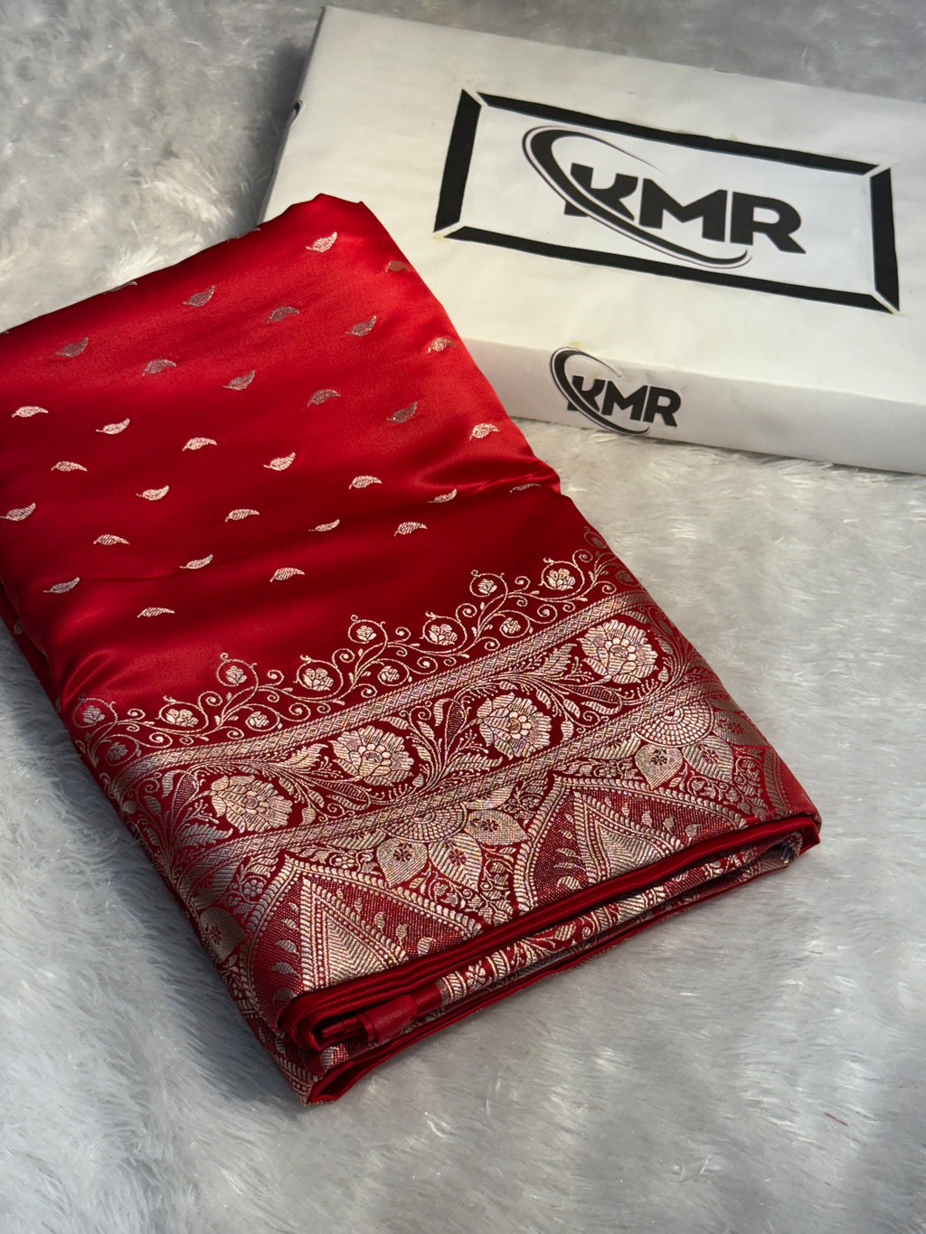 Mashru Silk Banarasi booti Saree Zari Border Pallu