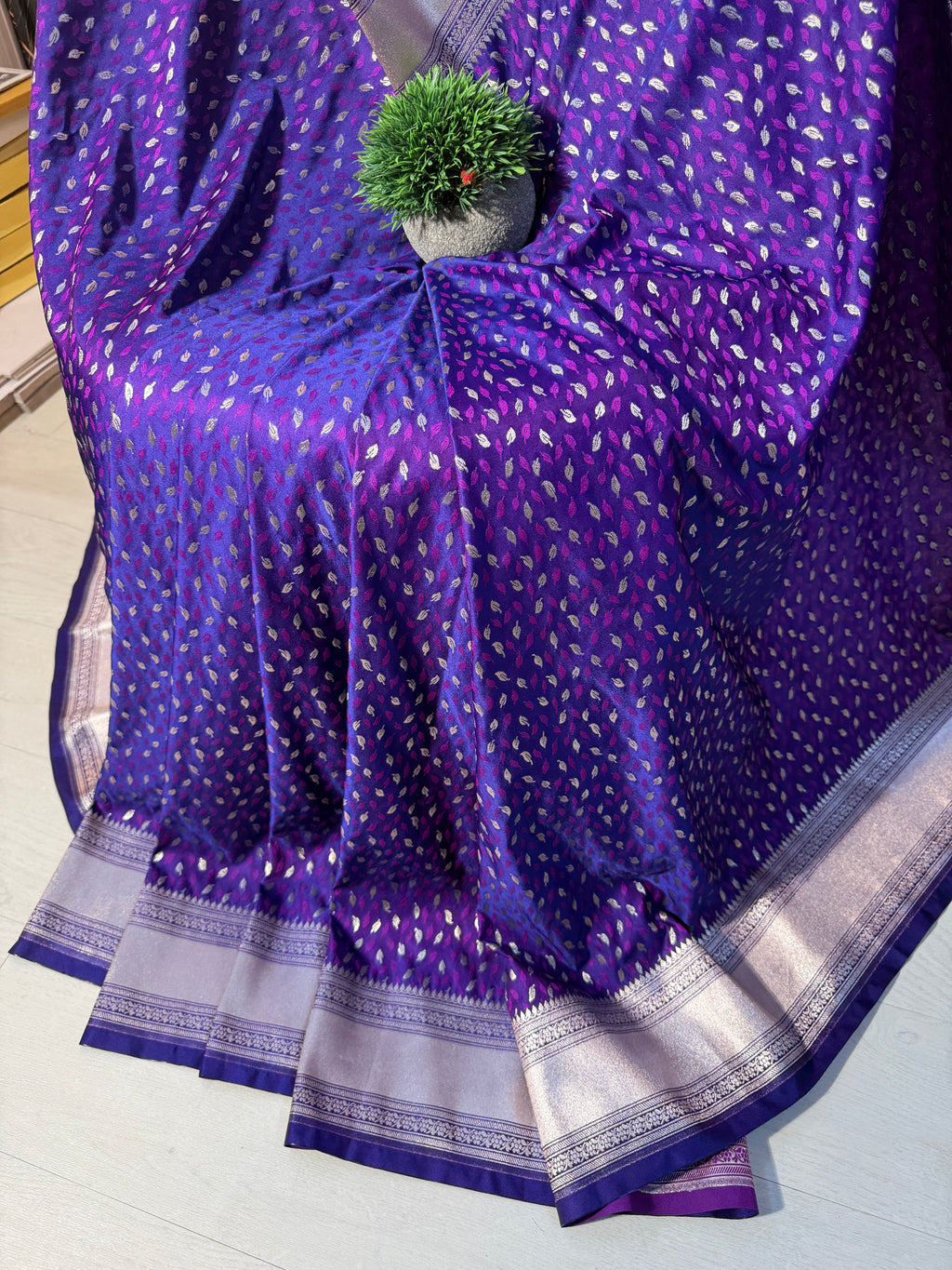 Mashru Silk Banarasi Tanchoi Saree Zari Border Pallu