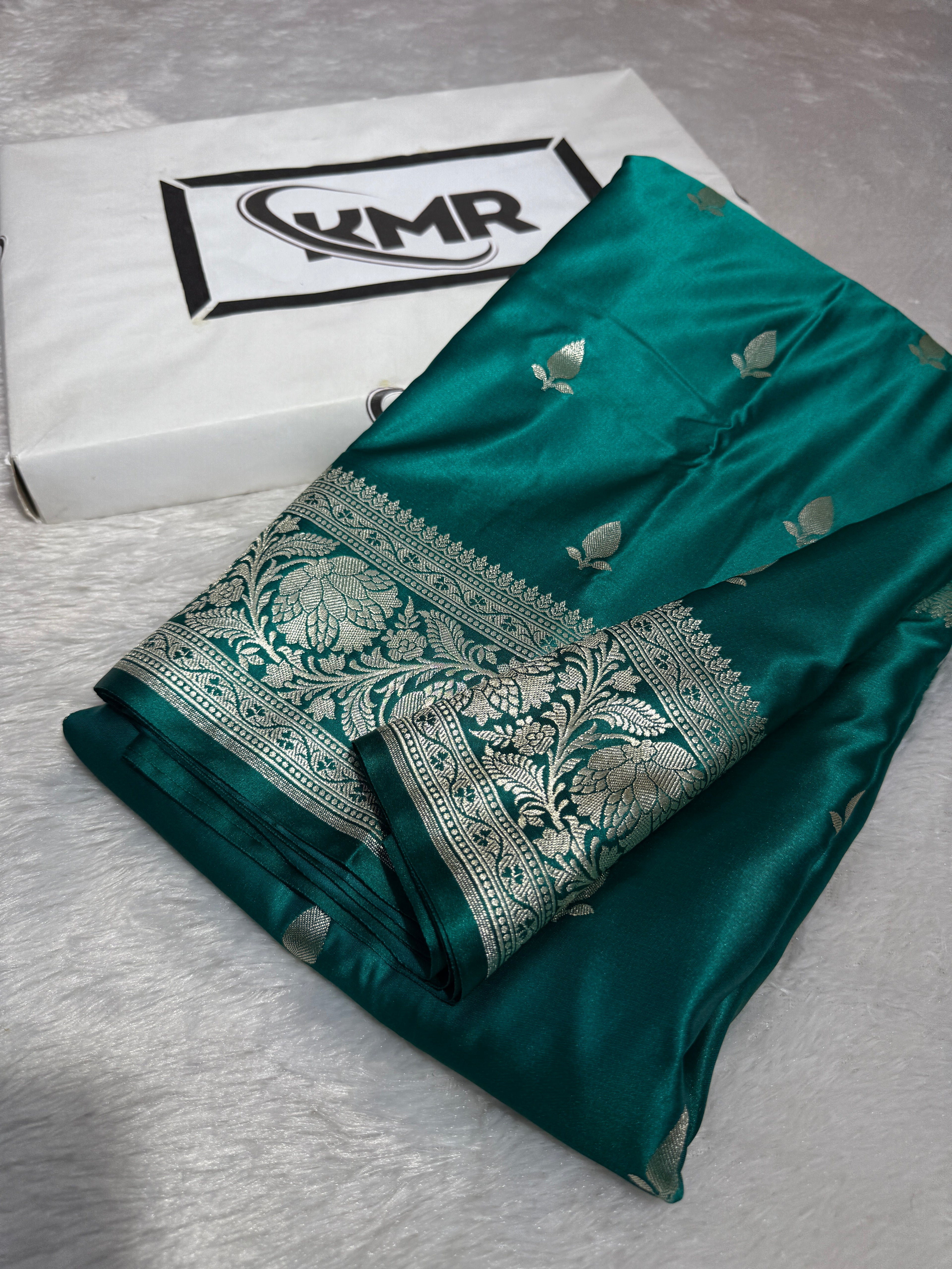 Mashru Katan Silk Banarasi Zari Border Buti Design Saree With Light Weight