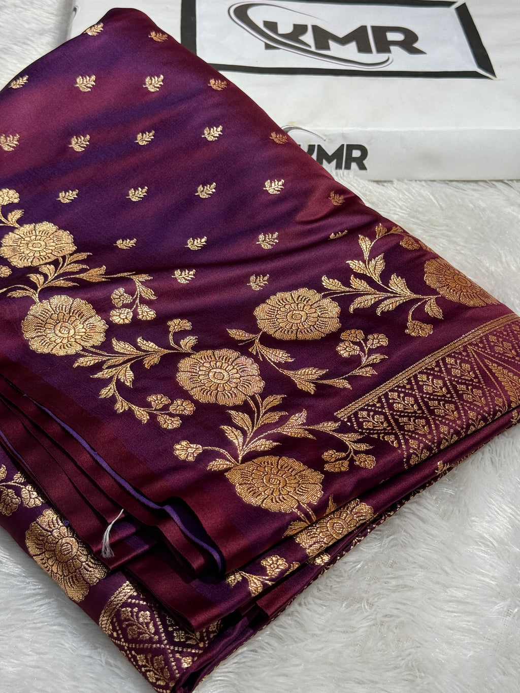 Mashru Silk Banarasi Booti Saree Zari Border Pallu